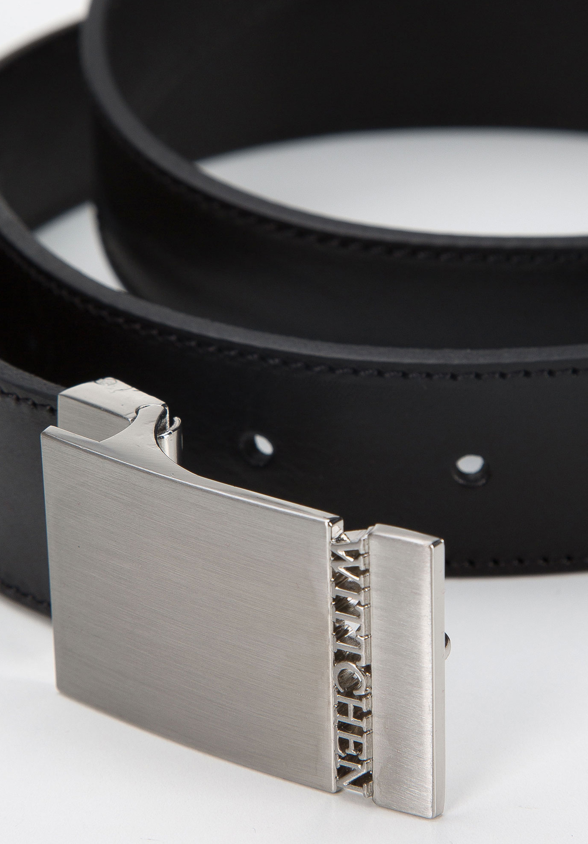 Męski pasek skórzany z pełną klamrą z logo