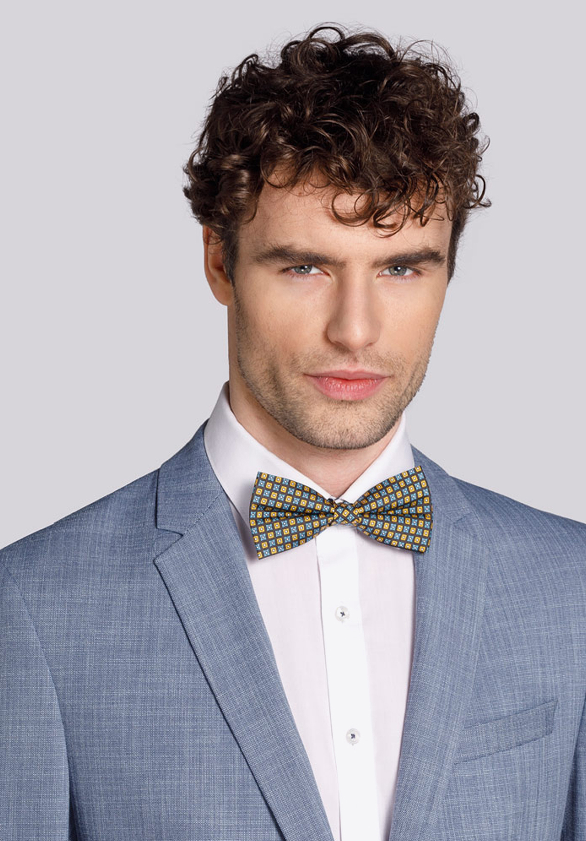 Mucha z jedwabiu wzorzysta