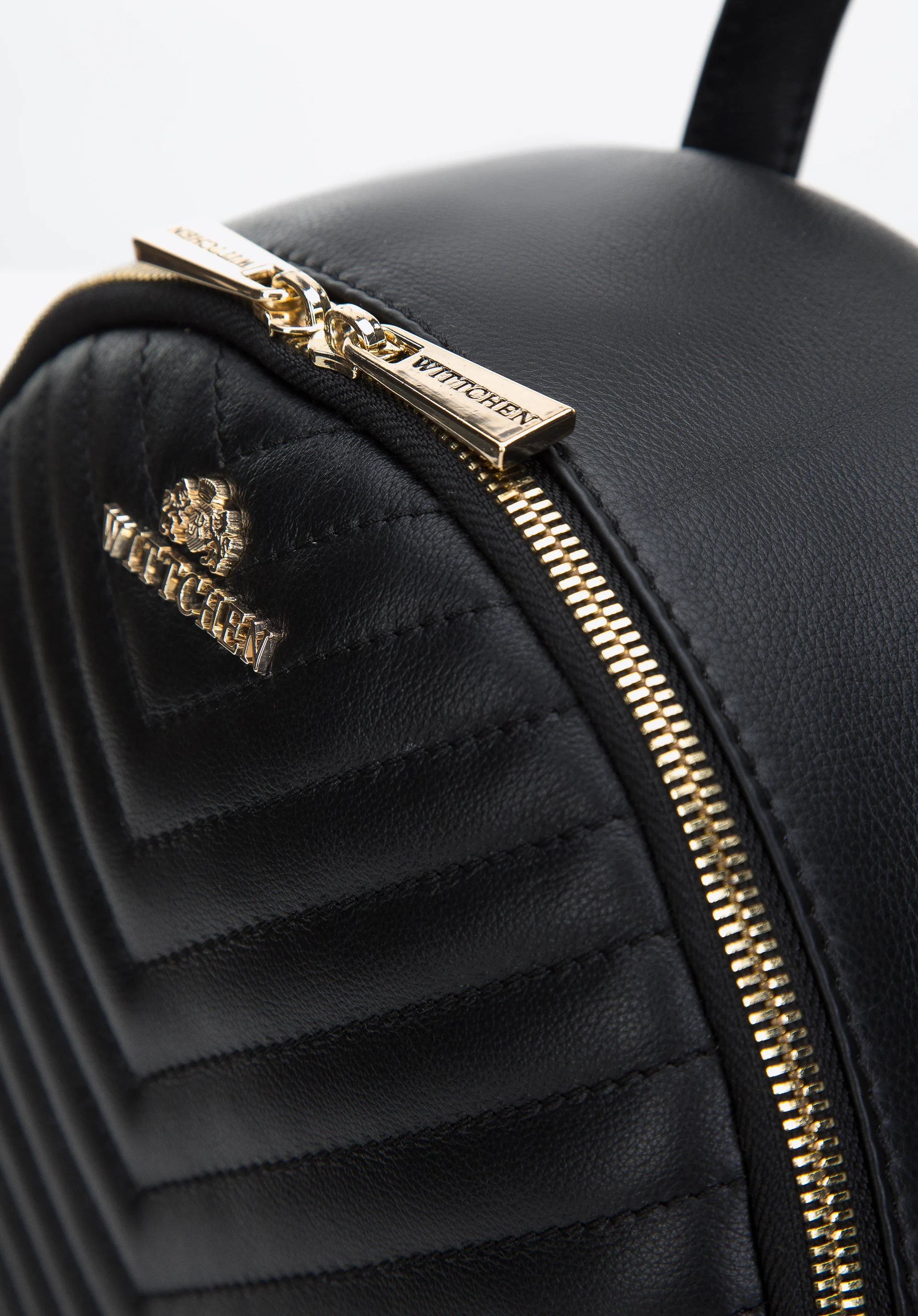 Damski plecak skórzany ukośnie pikowany