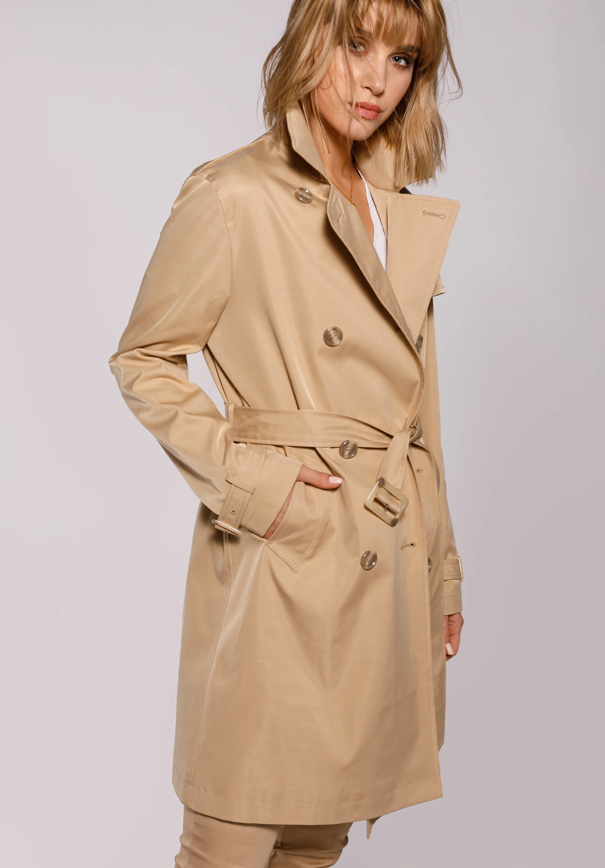 Damski trencz dwurzędowy