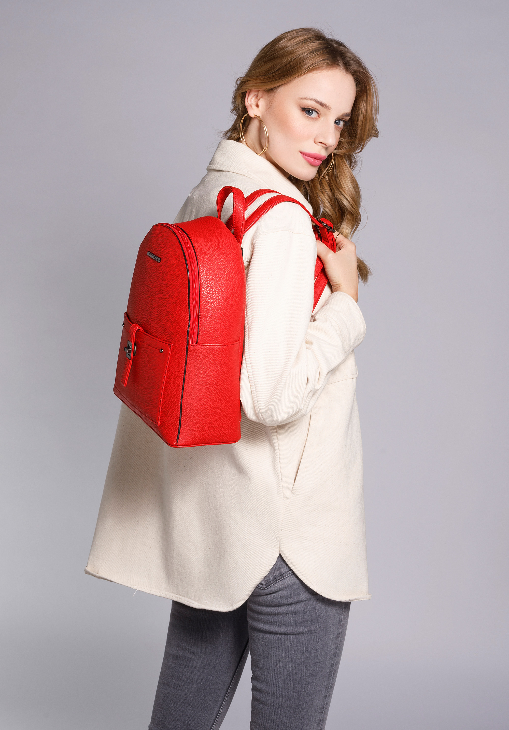 Damski plecak z kieszenią z przodu