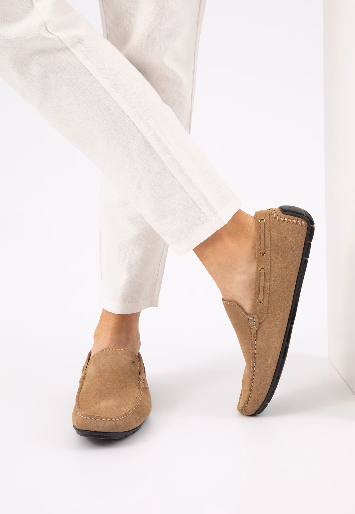 Niebieskie półbuty typu mokasyny z dwoiny welurowej