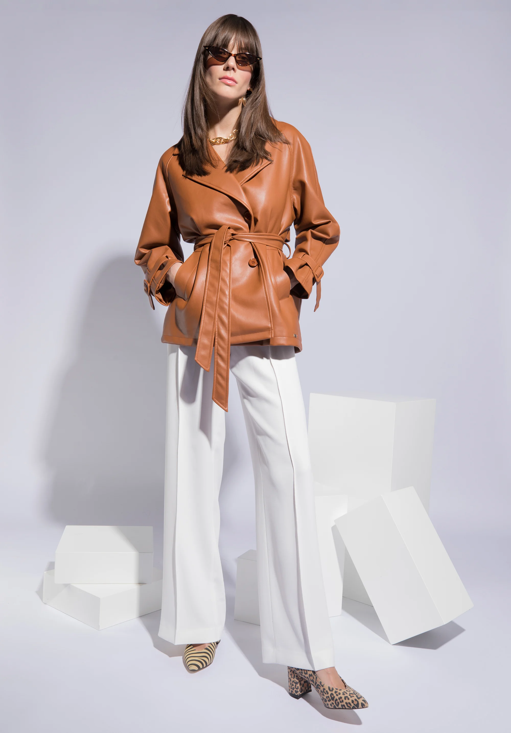 Czółenka zamszowe we wzór zwierzęcy