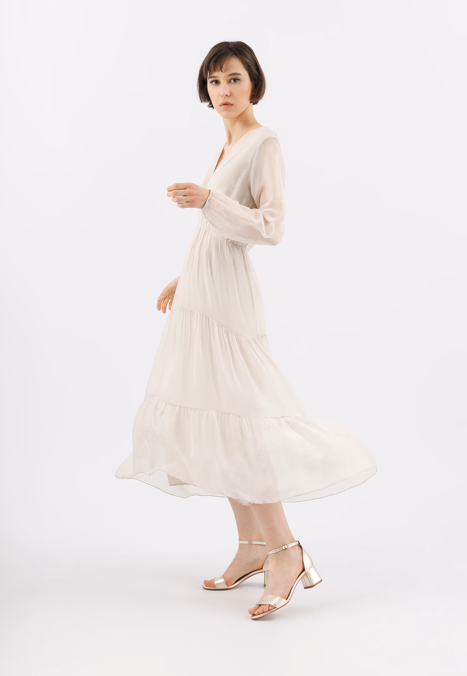 Delikatne sandały damskie w kolorze złotym