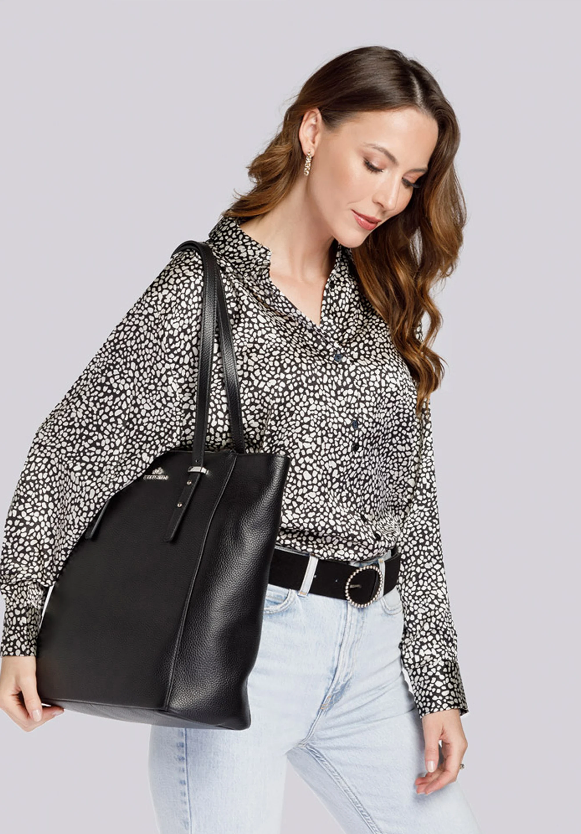 Torebka shopperka skórzana z ukrytymi kieszeniami