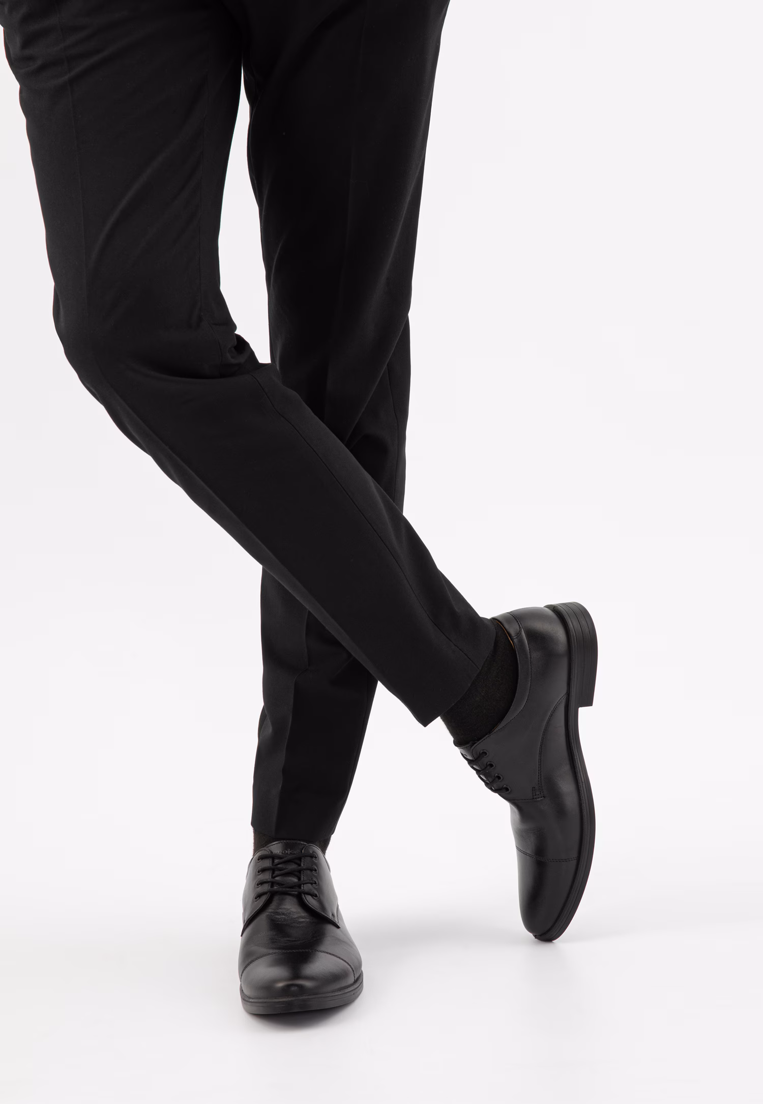 Sznurowane półbuty męskie ze skóry licowej