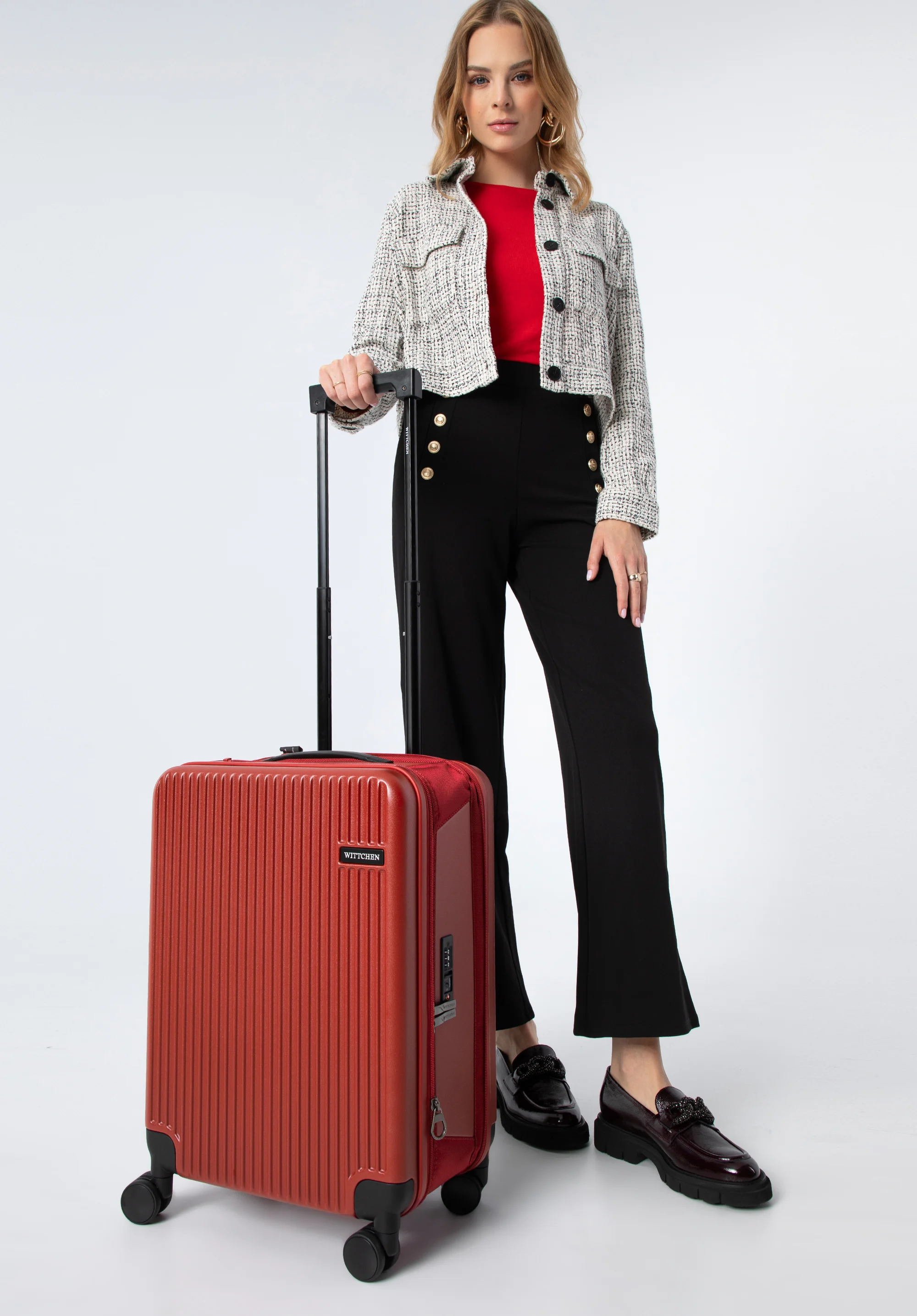 Walizka kabinowa z polikarbonu poszerzana