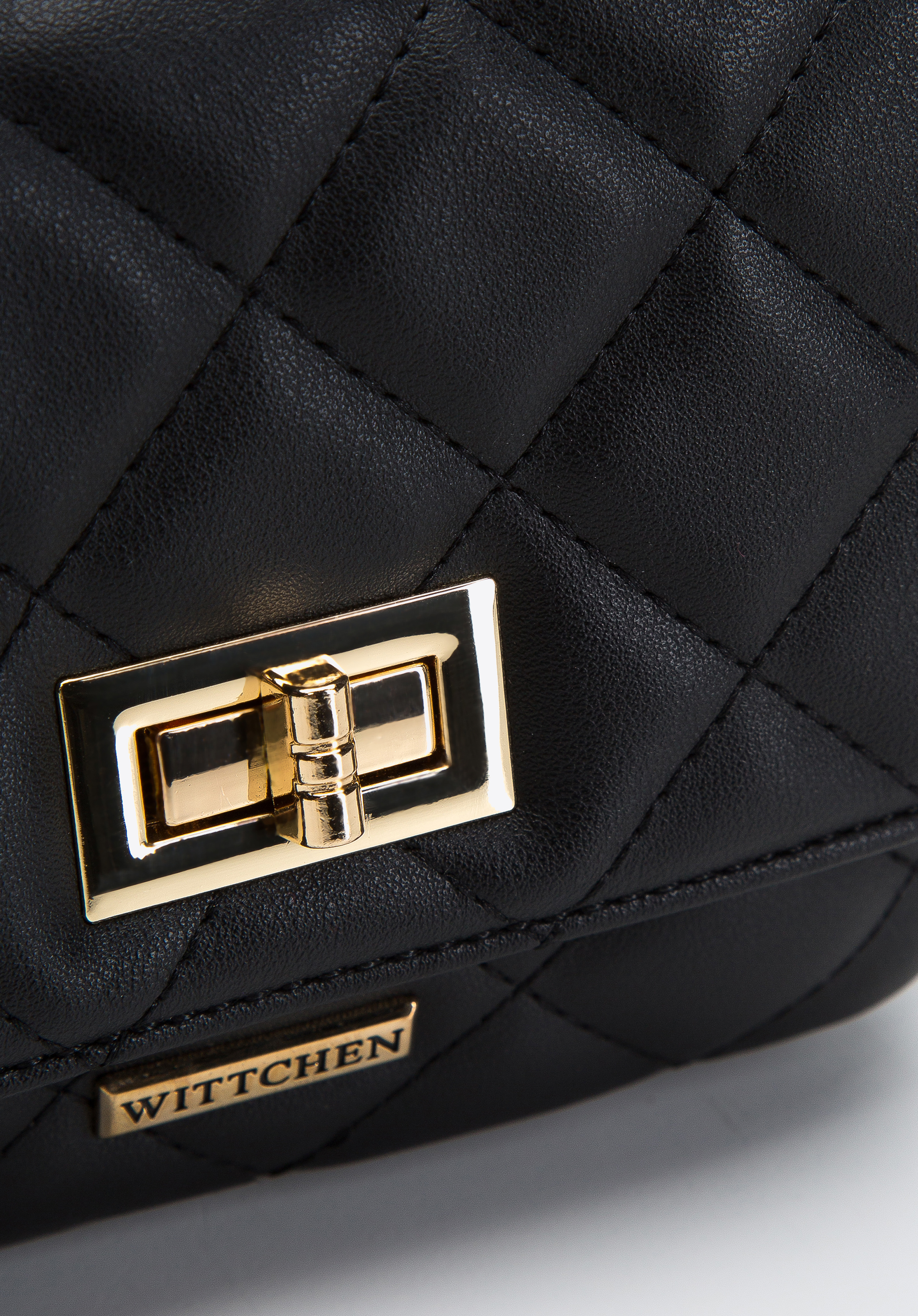 Minitorebka z pikowanej ekoskóry prosta