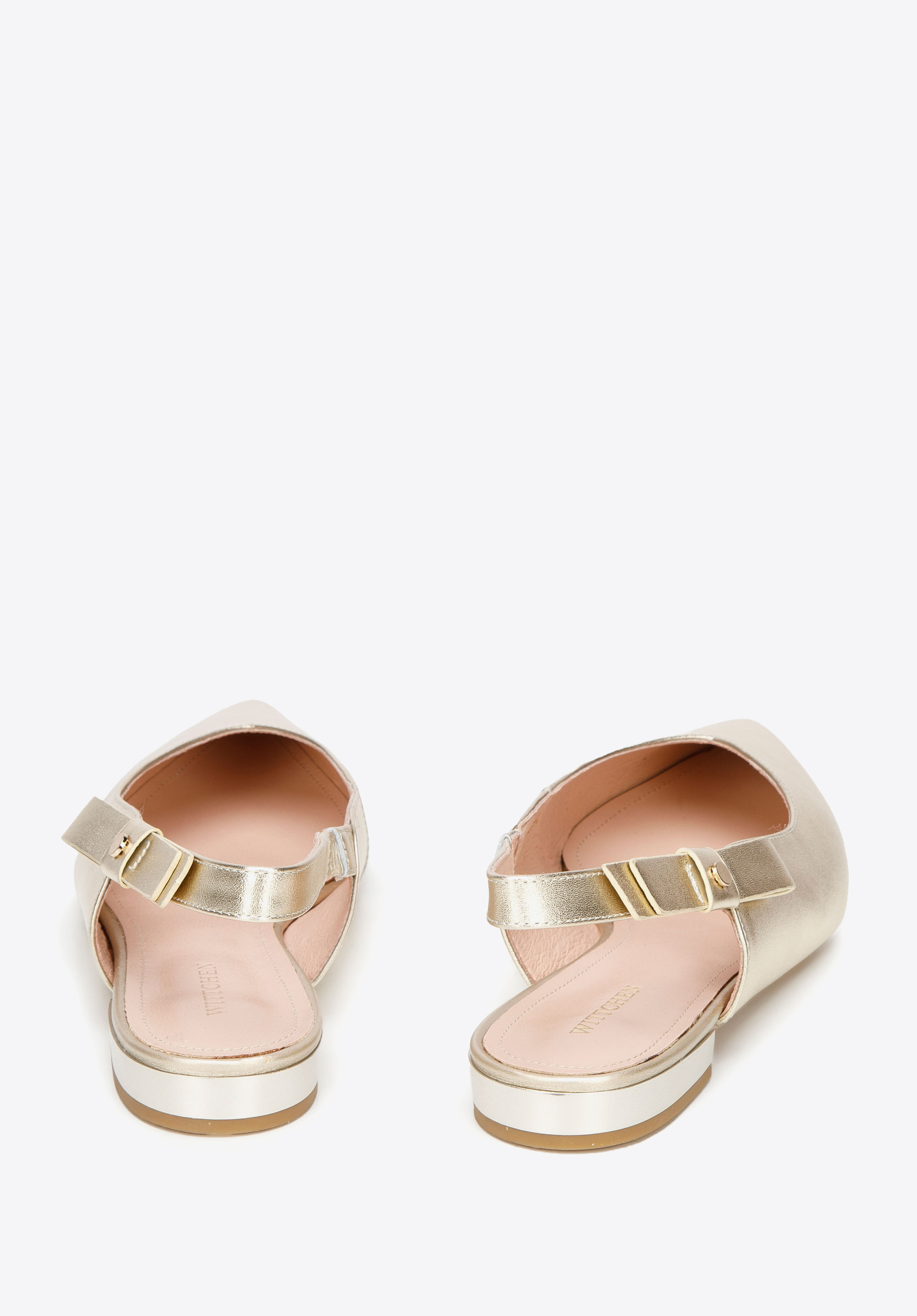 Czółenka skórzane w szpic z odkrytą piętą