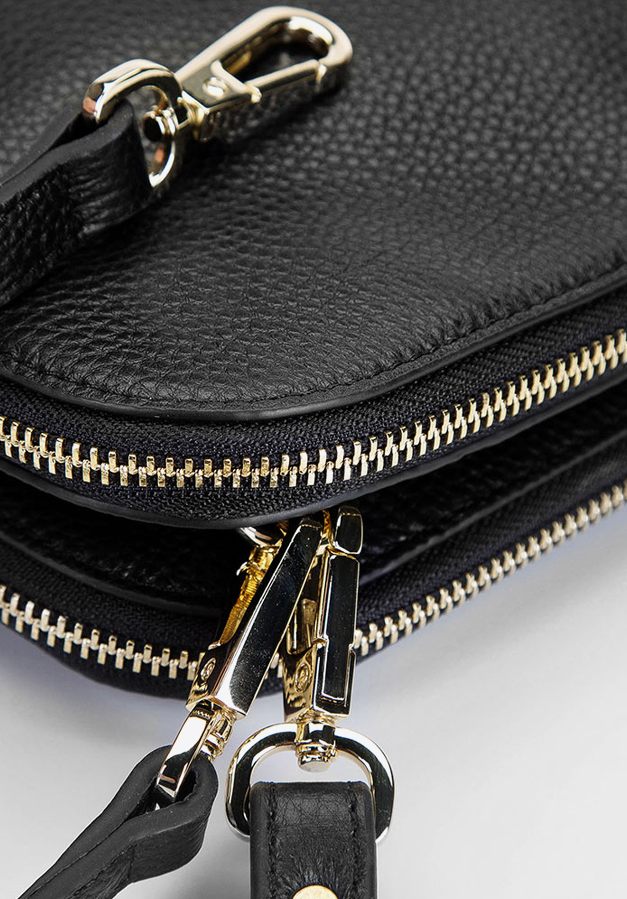 Damska listonoszka ze skóry trapezowa mała