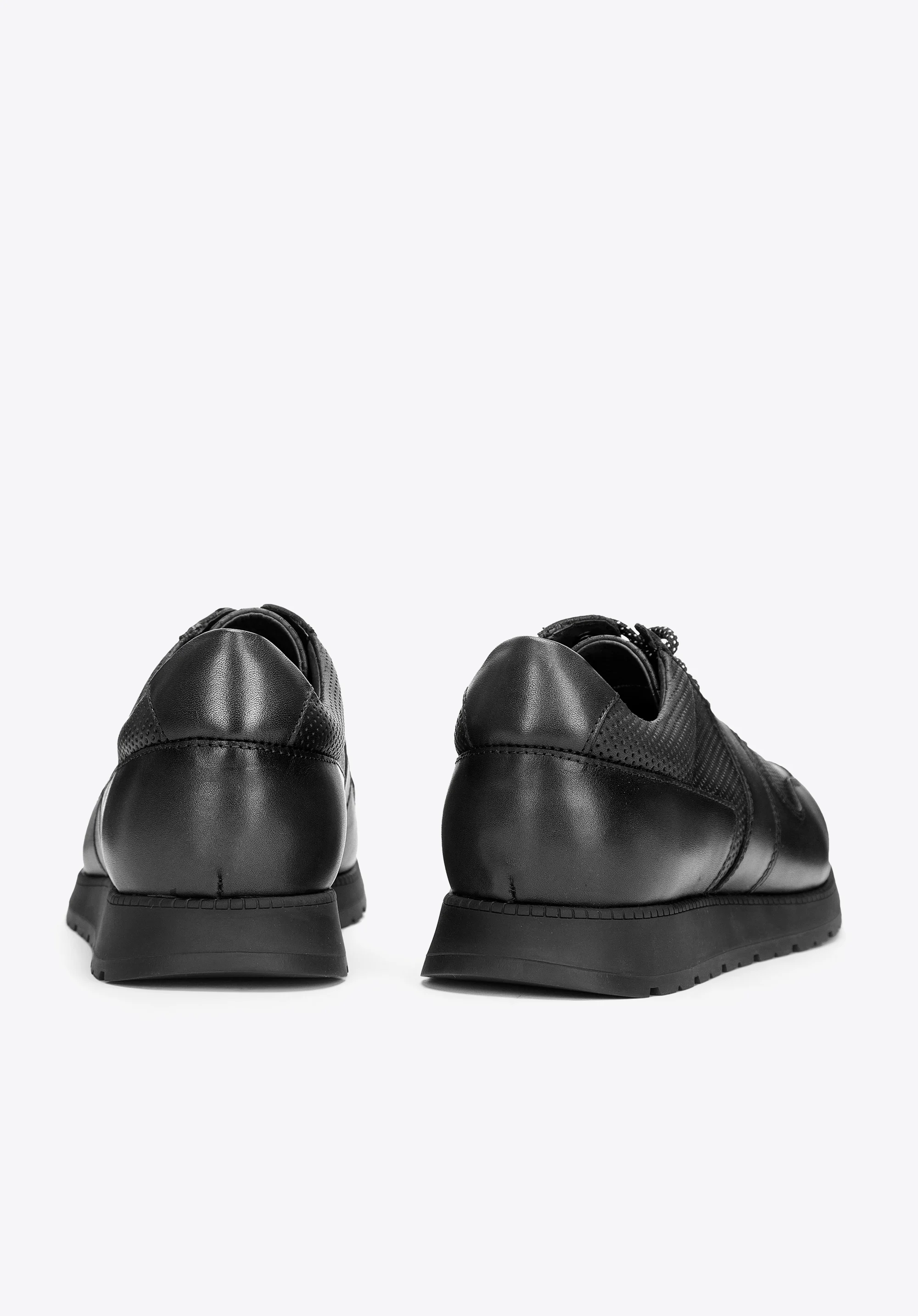 Męskie sneakersy skórzane perforowane