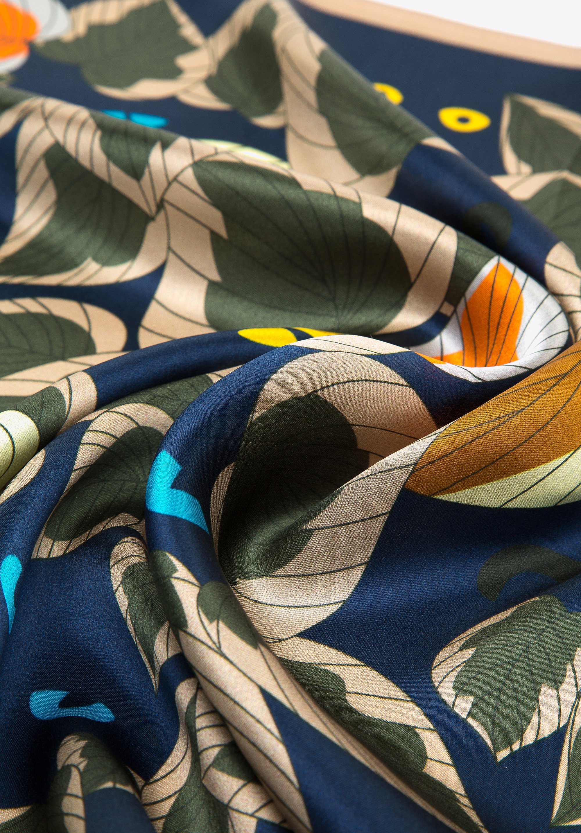 Damska apaszka jedwabna we wzory