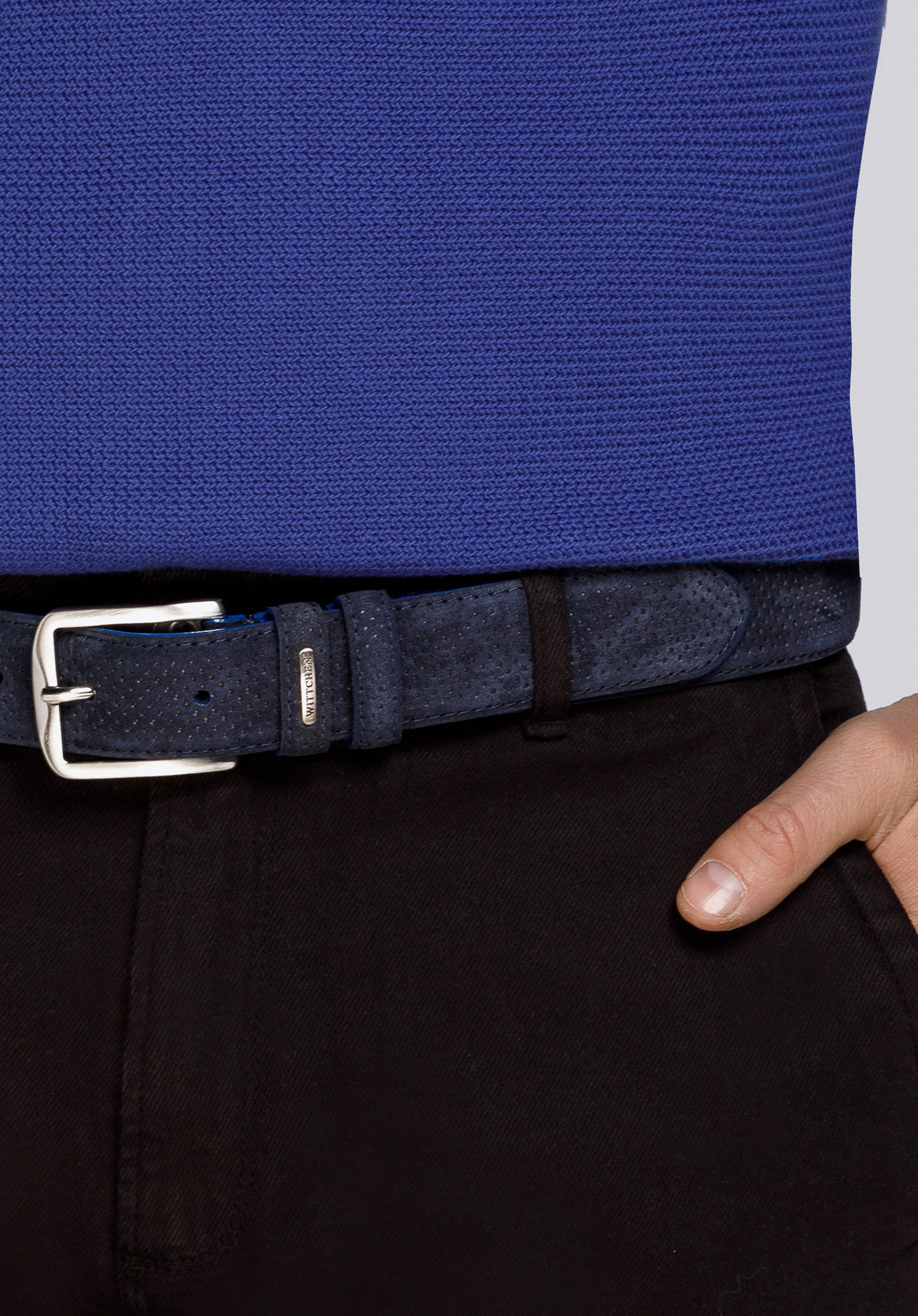 Męski pasek z perforowanej skóry welurowej