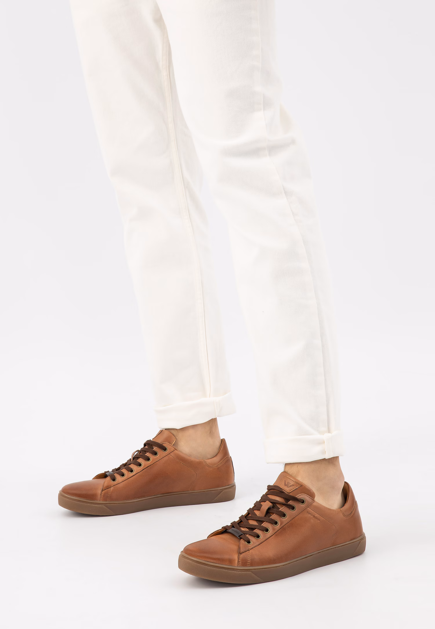 Czarne skórzane trampki męskie ze wstawkami z dwoiny