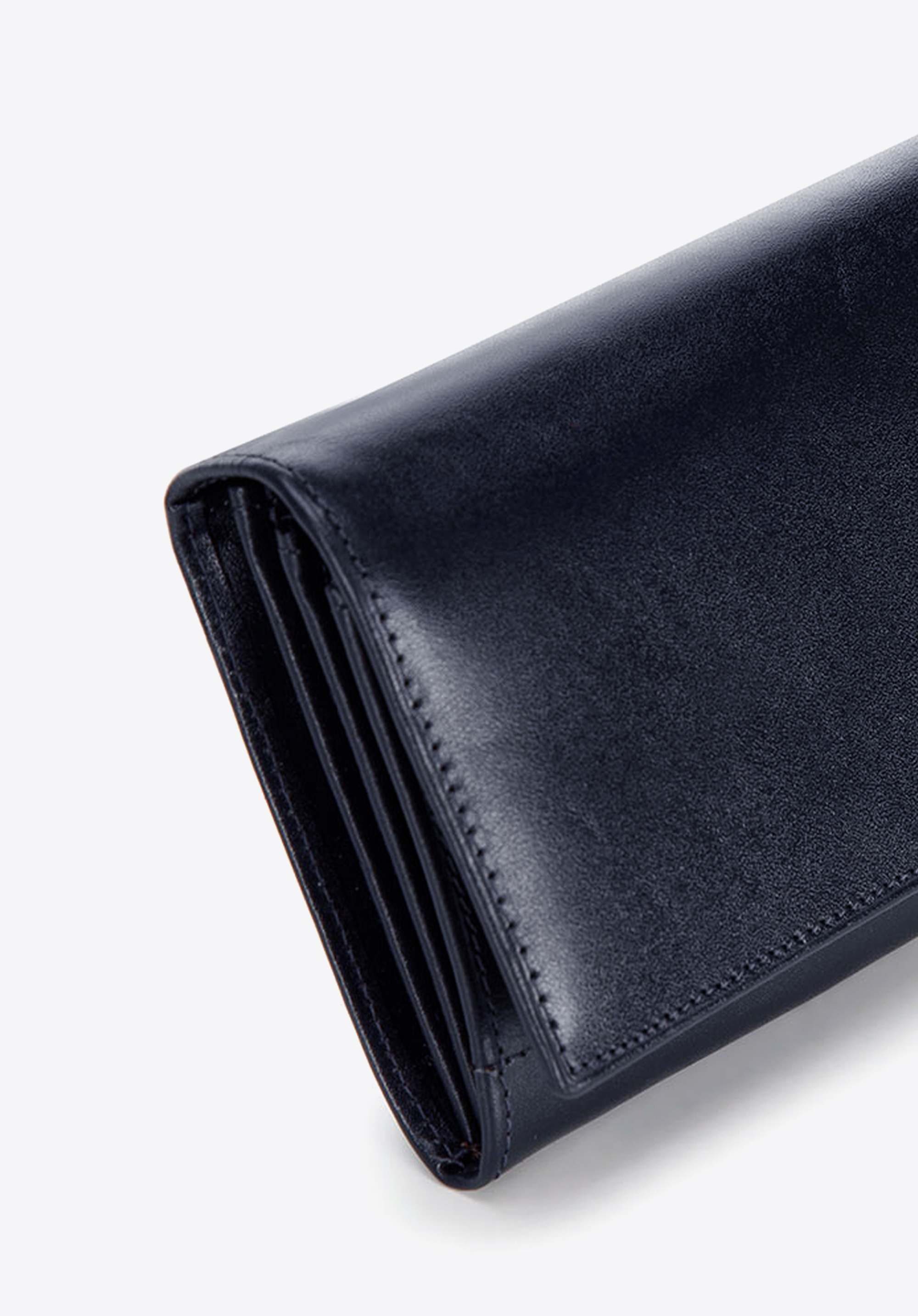 Damski portfel skórzany z herbem duży