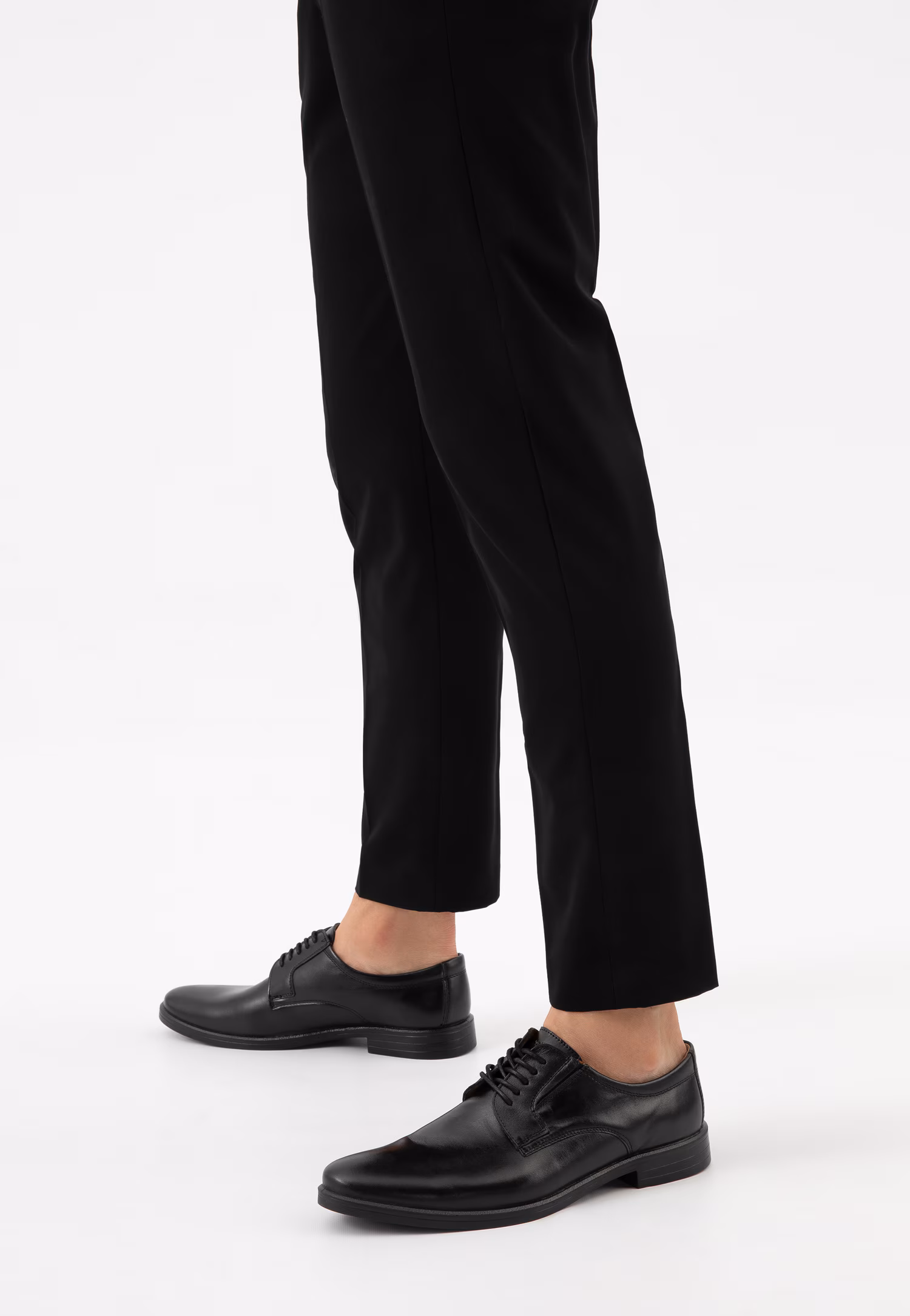 Czarne eleganckie półbuty męskie sznurowane