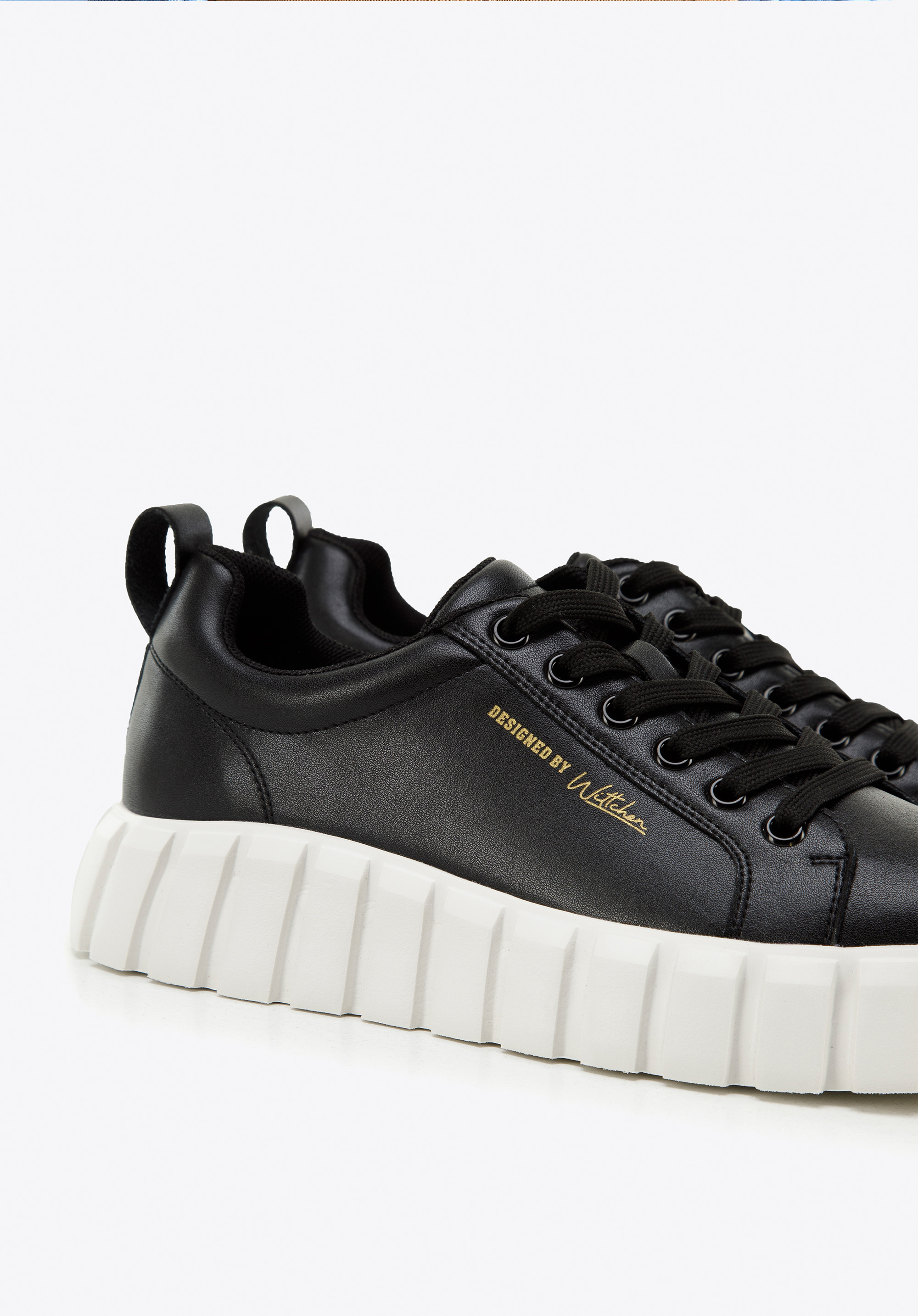 Damskie sneakersy ze skóry na grubej podeszwie