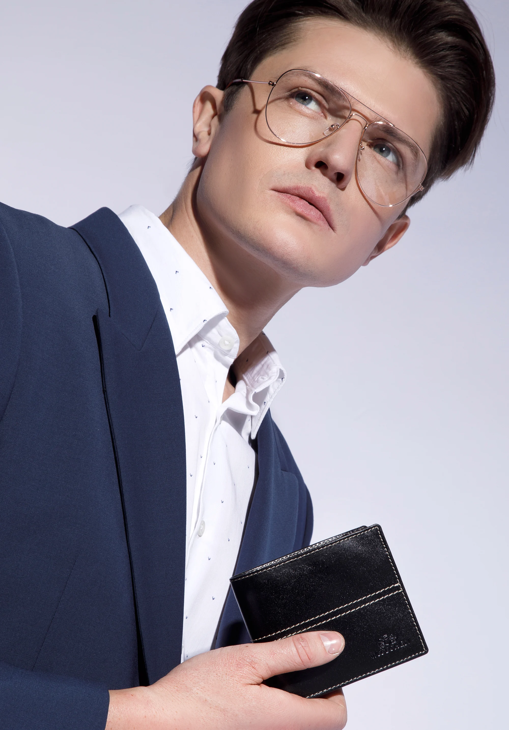 Męski portfel skórzany z przeszyciem