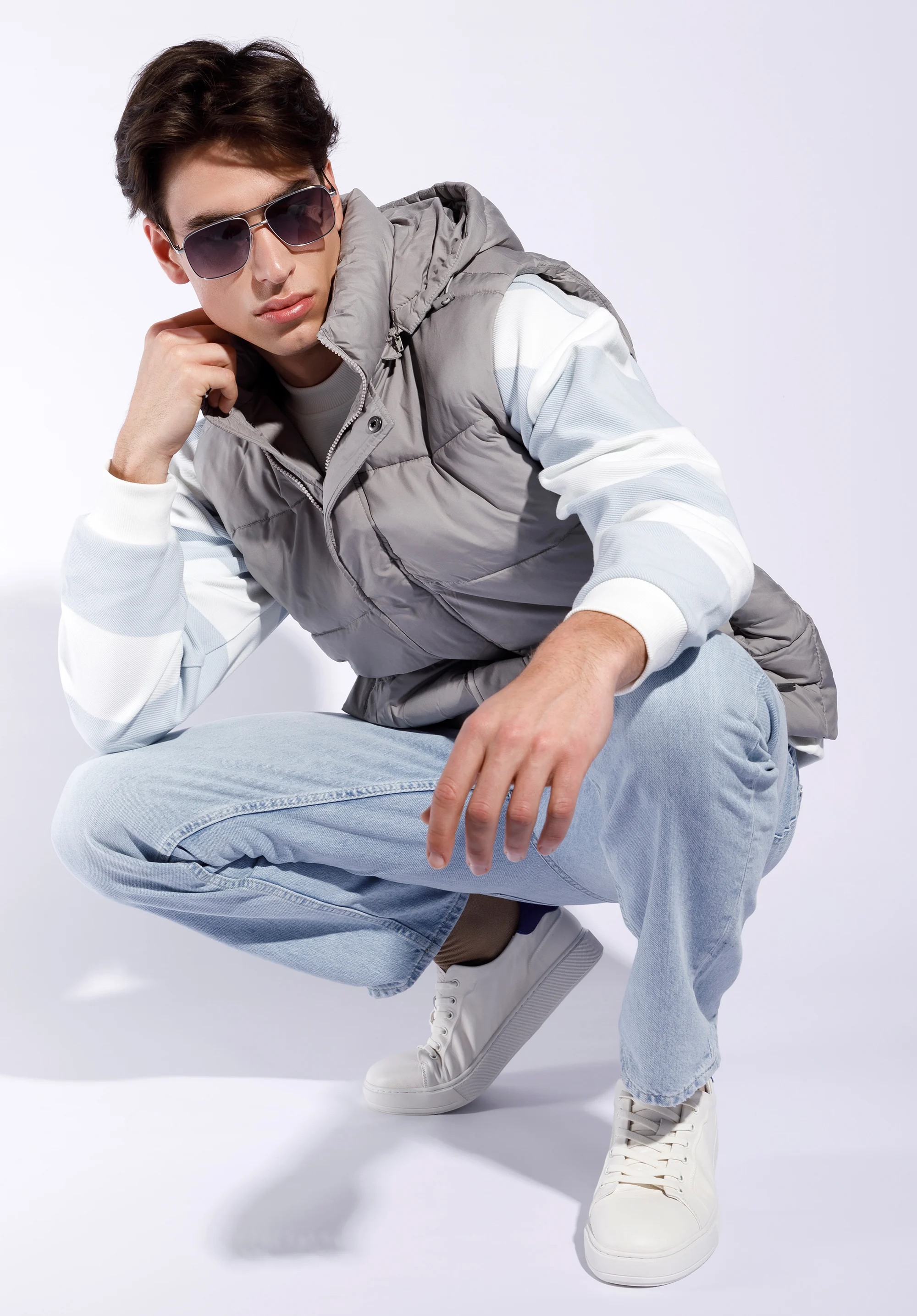 Męska kamizelka pikowana z odpinanym kapturem