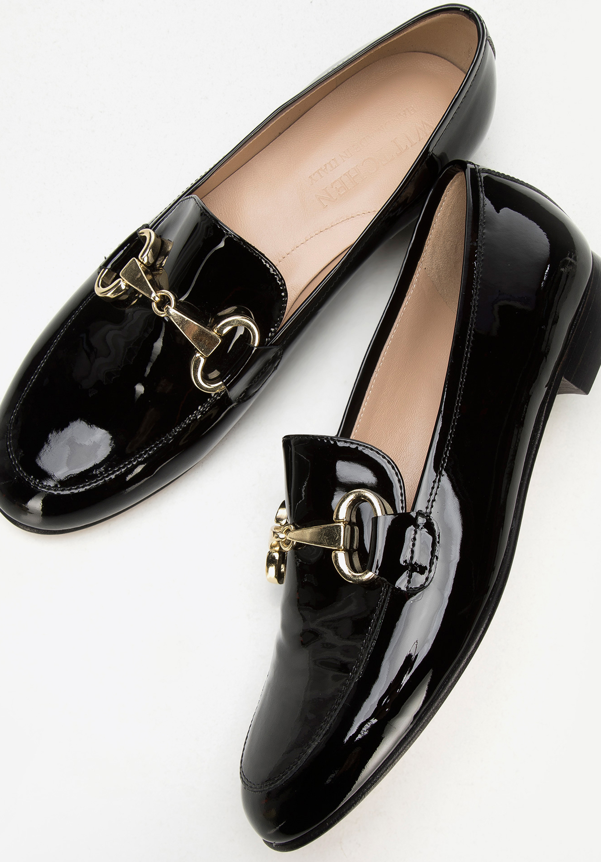 Damskie mokasyny z lakierowanej skóry z wędzidłem