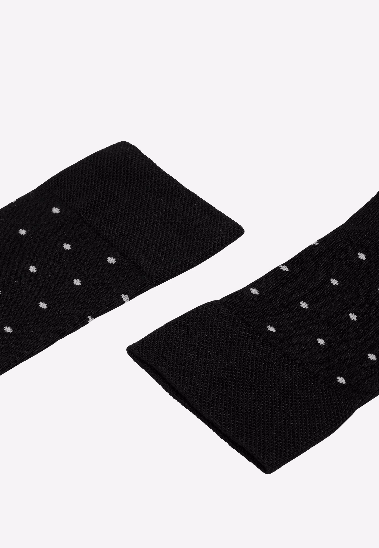 Granatowe skarpety w niebieskie kropki