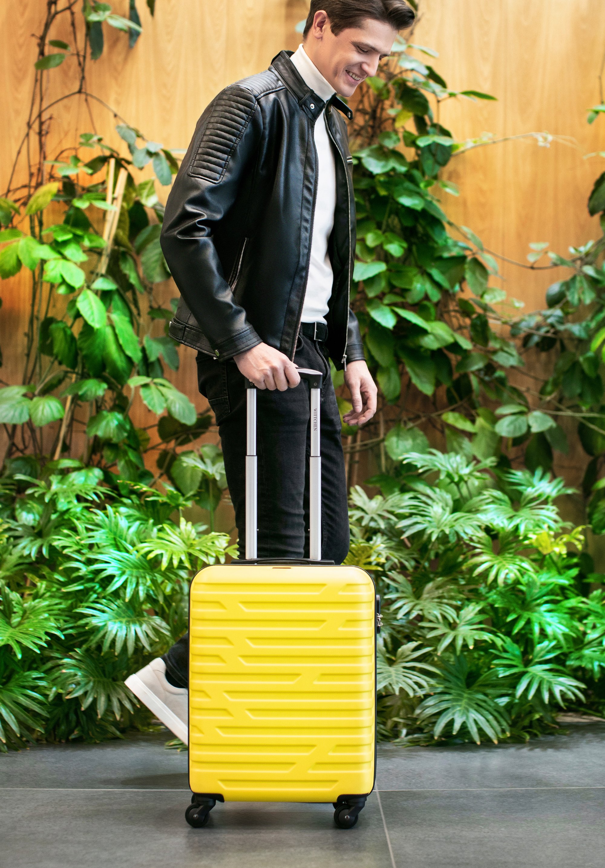 Walizka kabinowa z ABS-u w geometryczny deseń