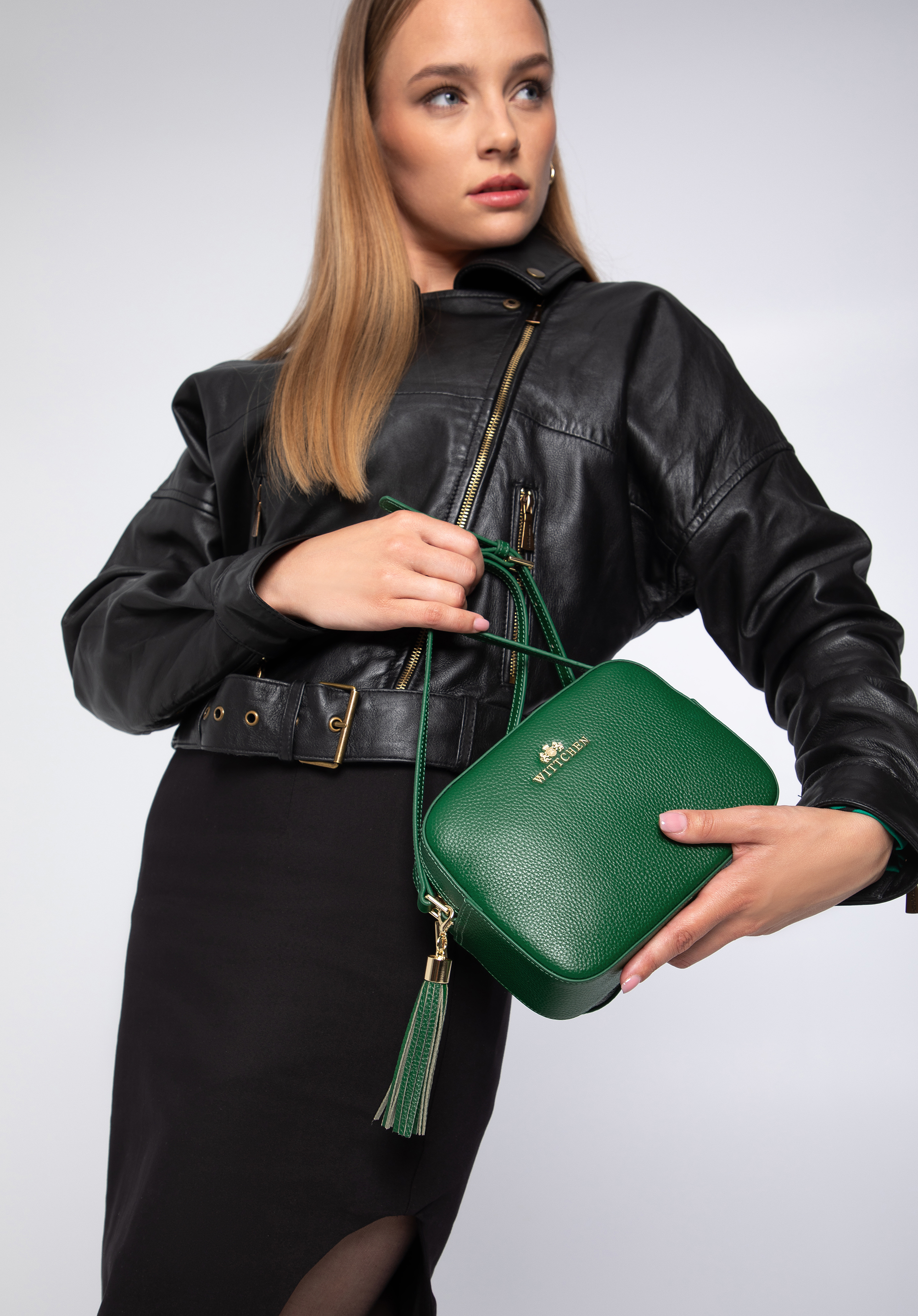 Damska listonoszka skórzana pudełkowa z chwostem