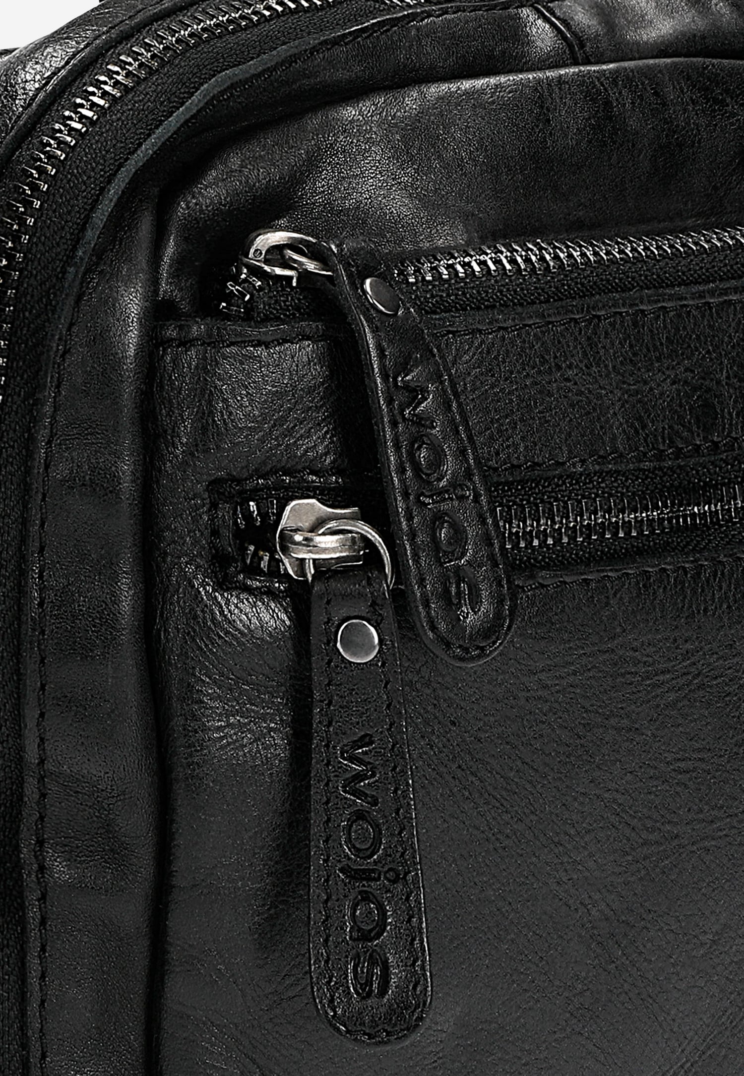 Mała czarna torba męska