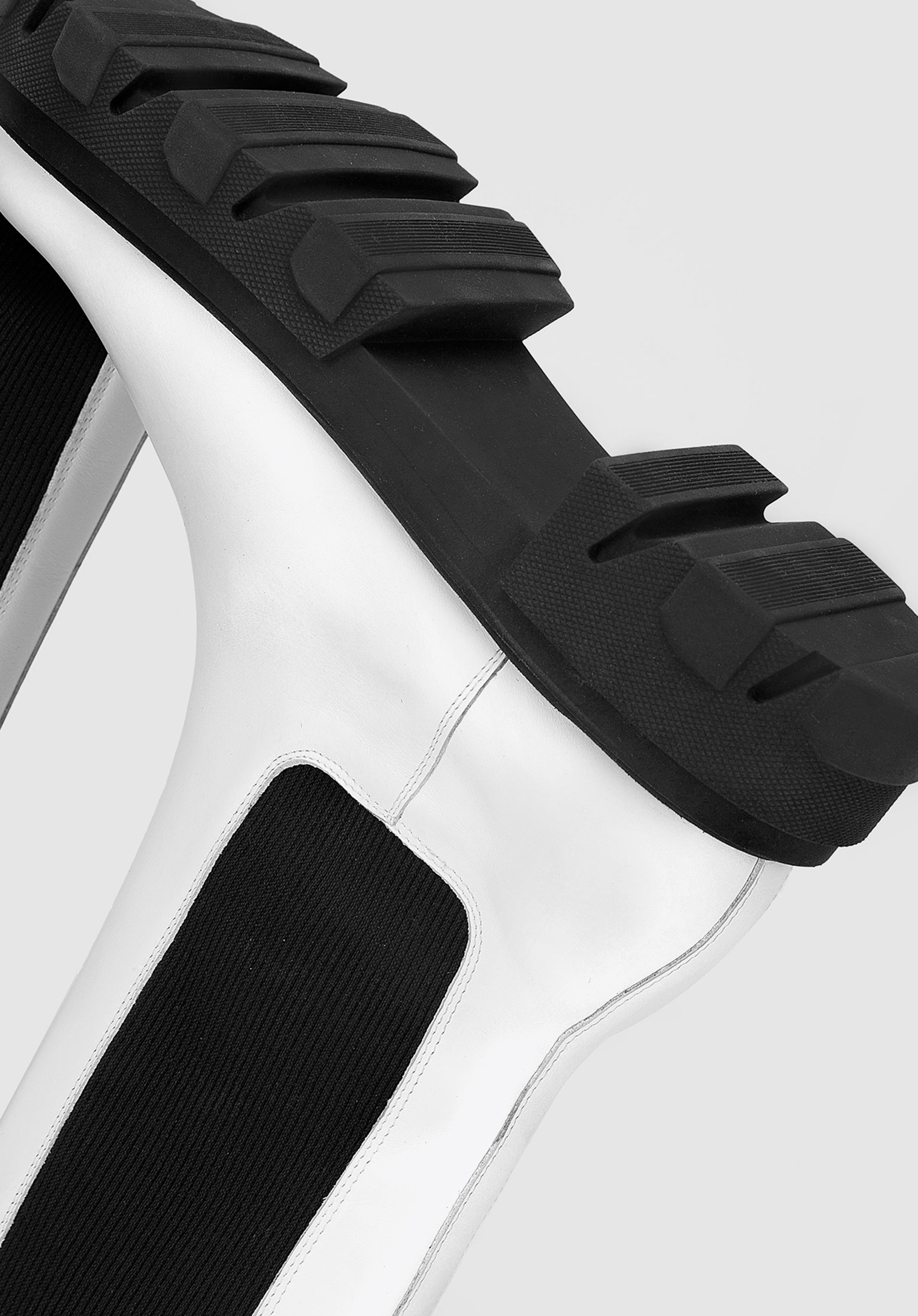 Damskie trapery skórzane wysokie na grubej podeszwie