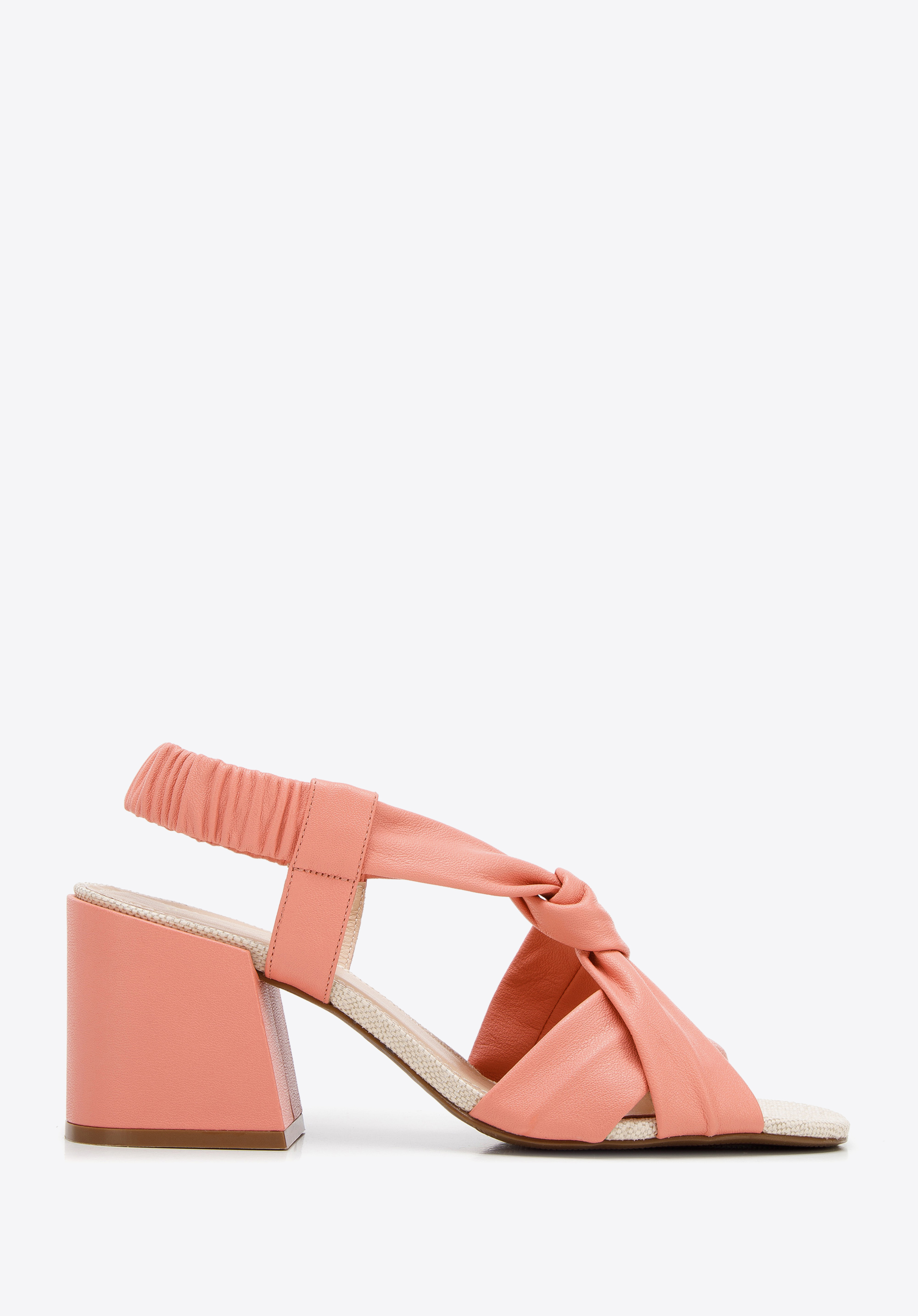 Damskie sandały skórzane z supełkiem na obcasie