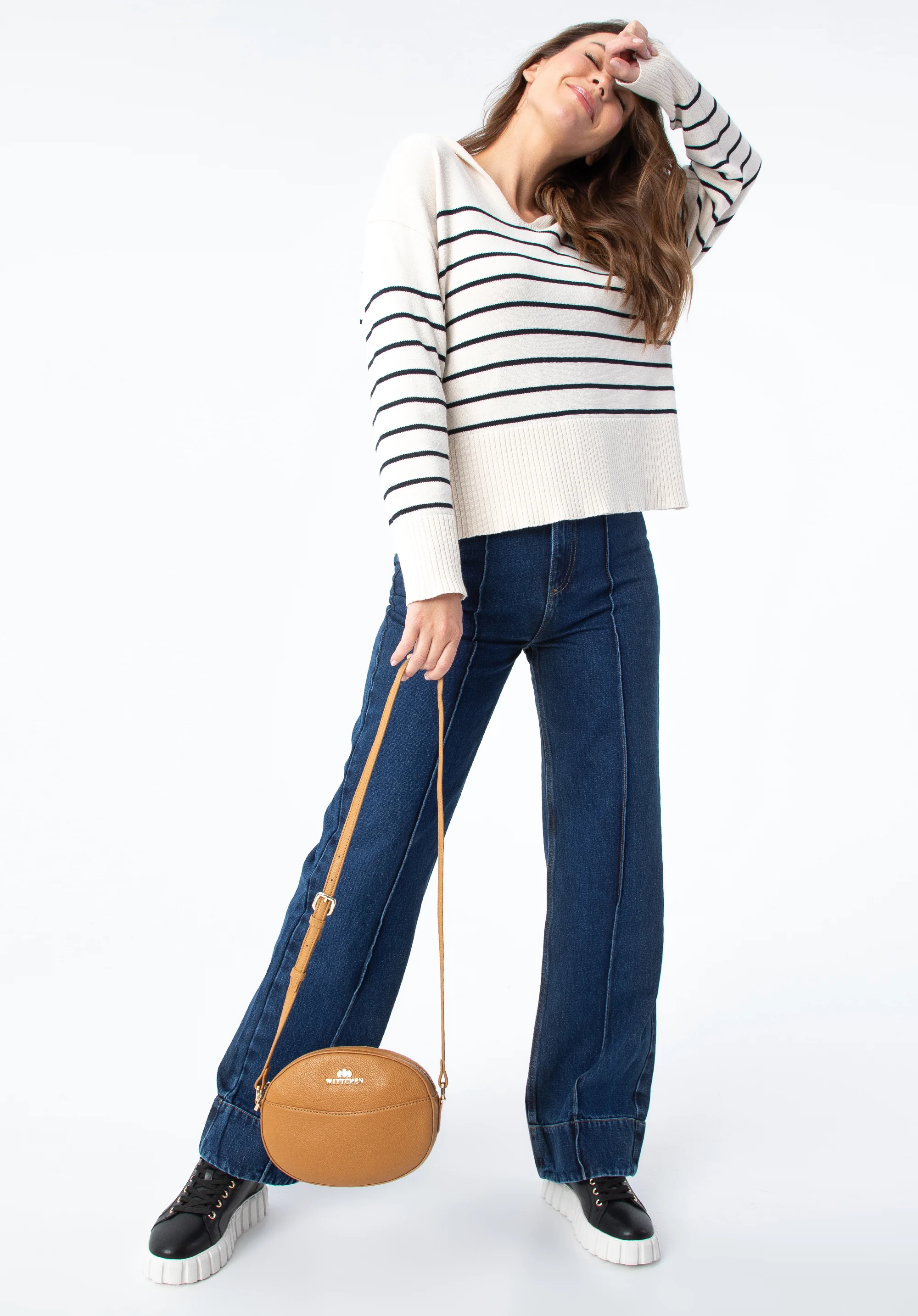 Damska listonoszka skórzana owalna