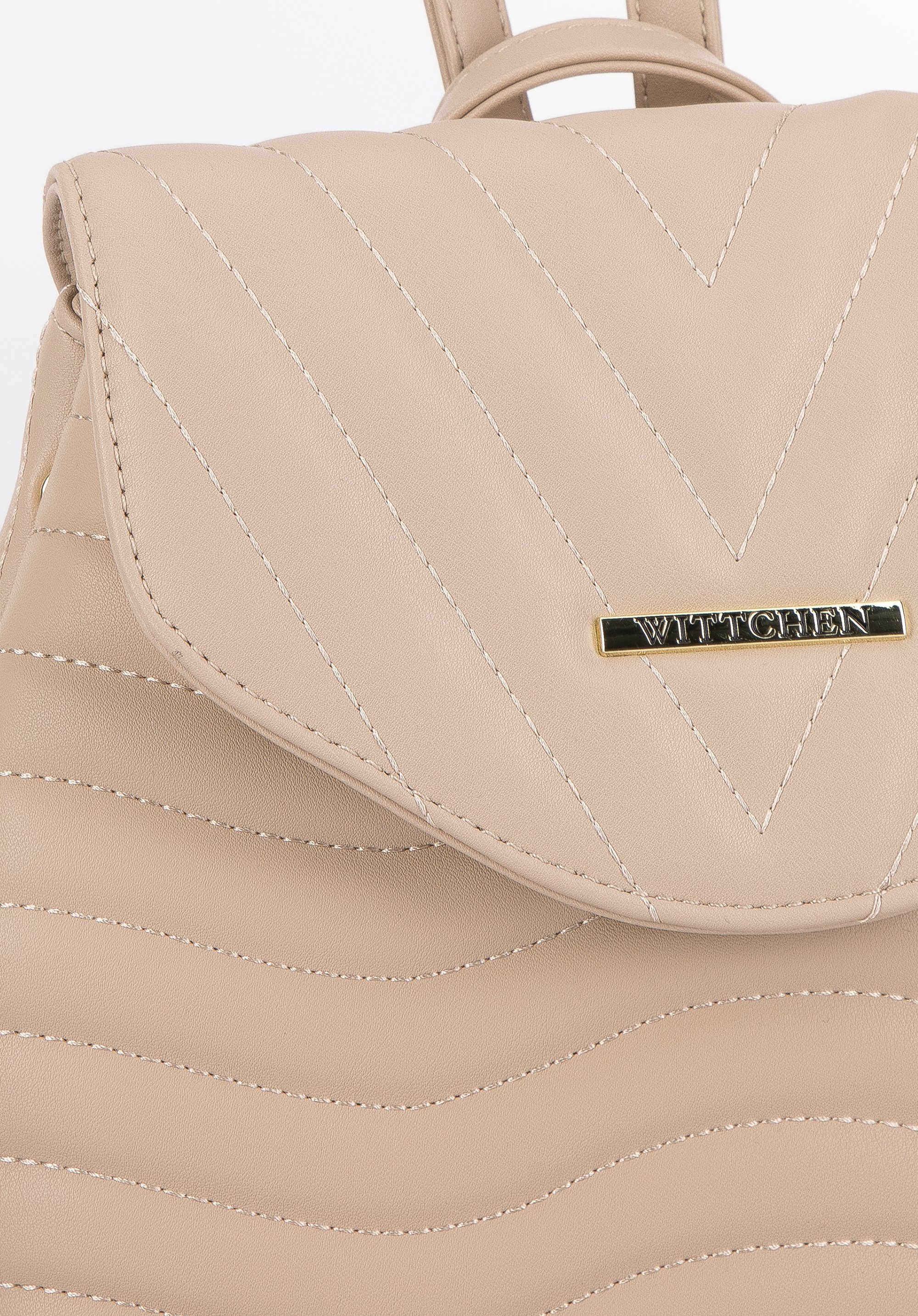 Damski plecak z pikowanej ekoskóry