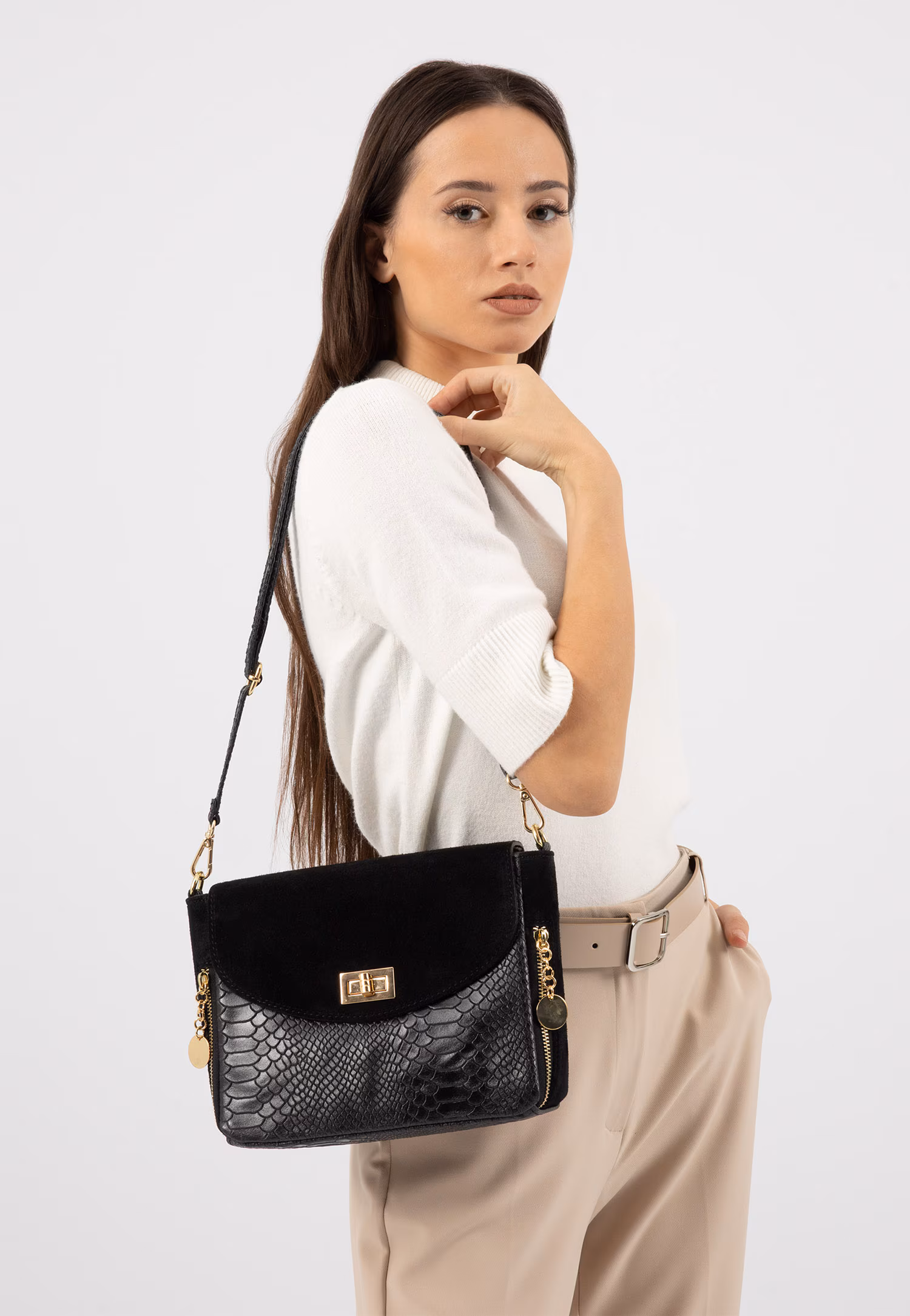 Ciemnobrązowa torebka damska z ciekawą fakturą