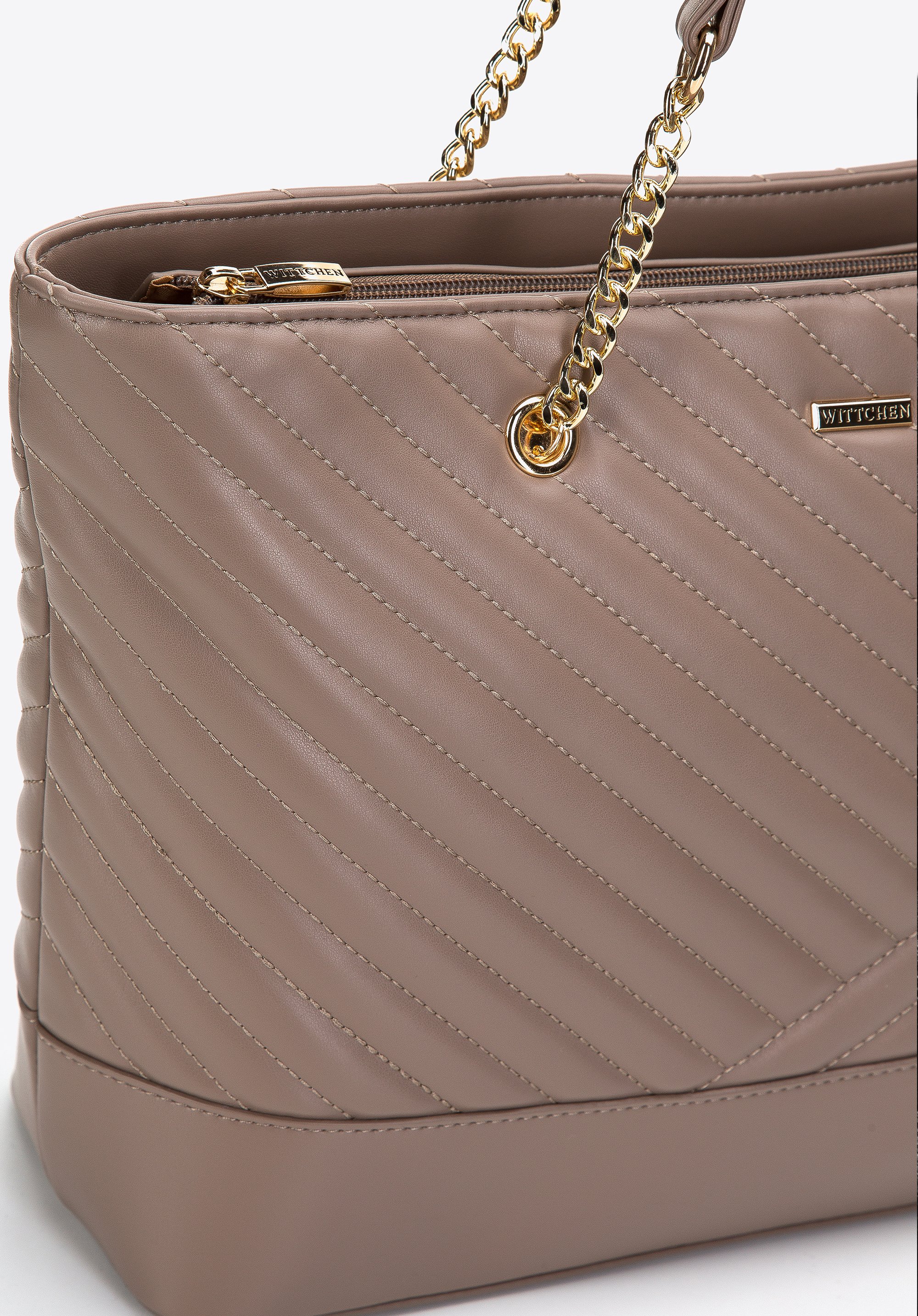 Torebka shopperka z ekoskóry pikowana na łańcuszku