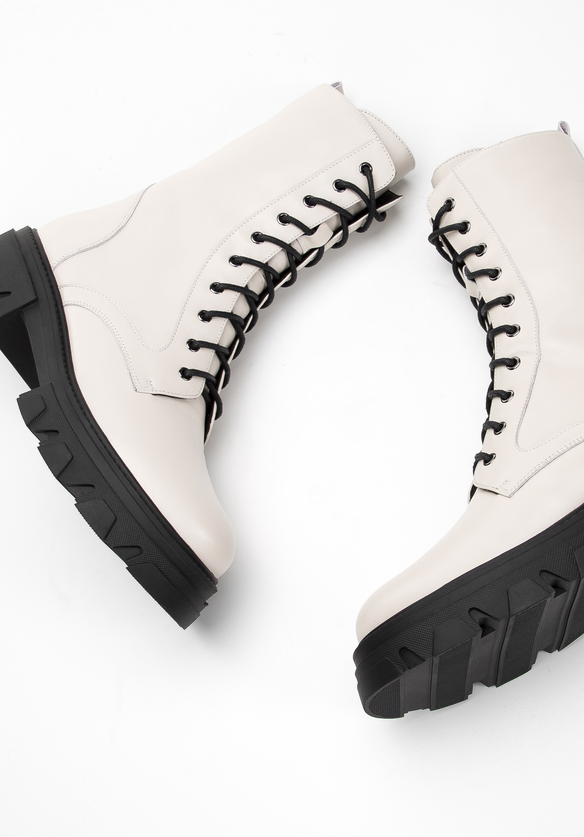 Damskie glany skórzane na grubej platformie