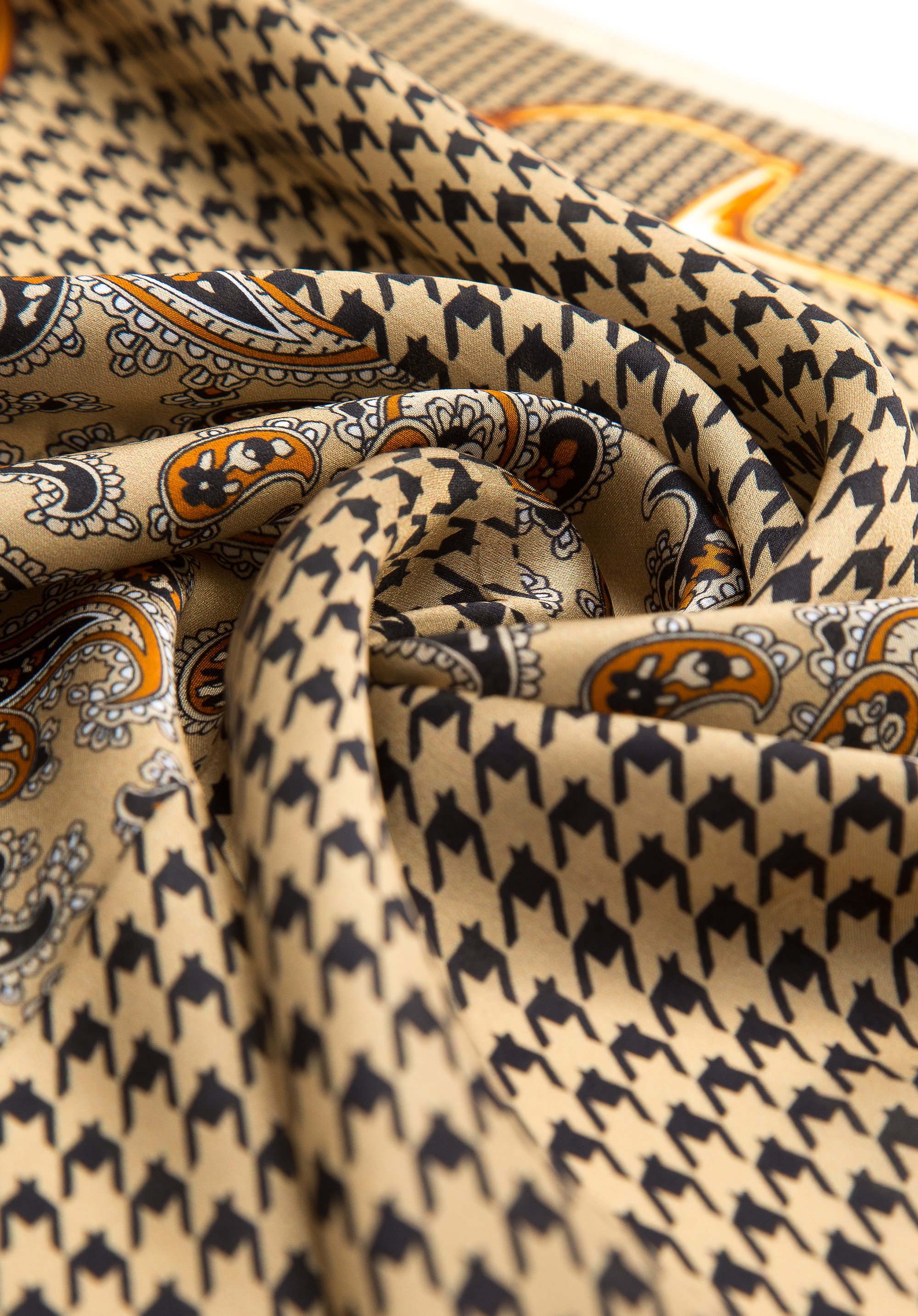 Damska chusta jedwabna we wzory duża