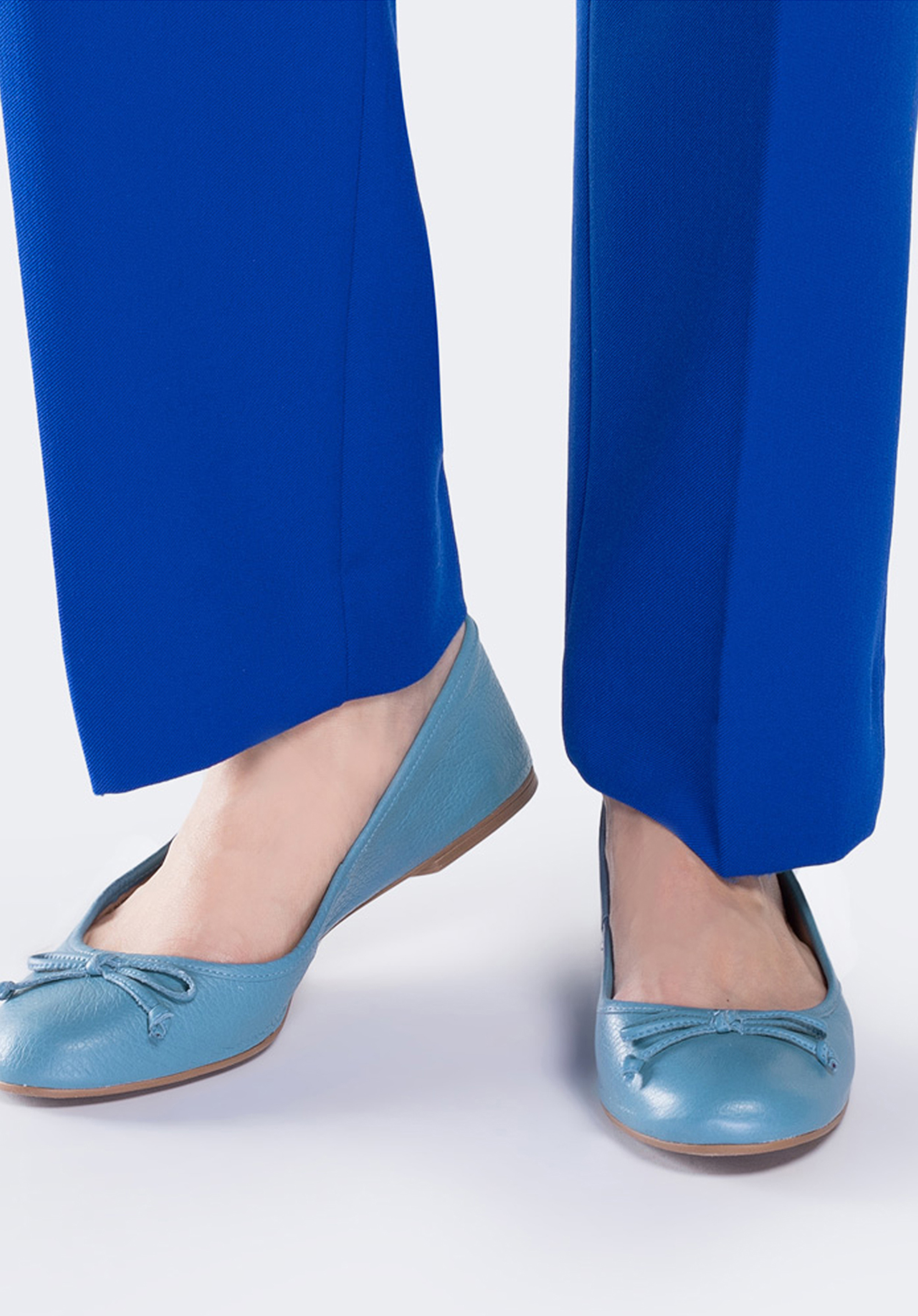 Baleriny skórzane z kokardką