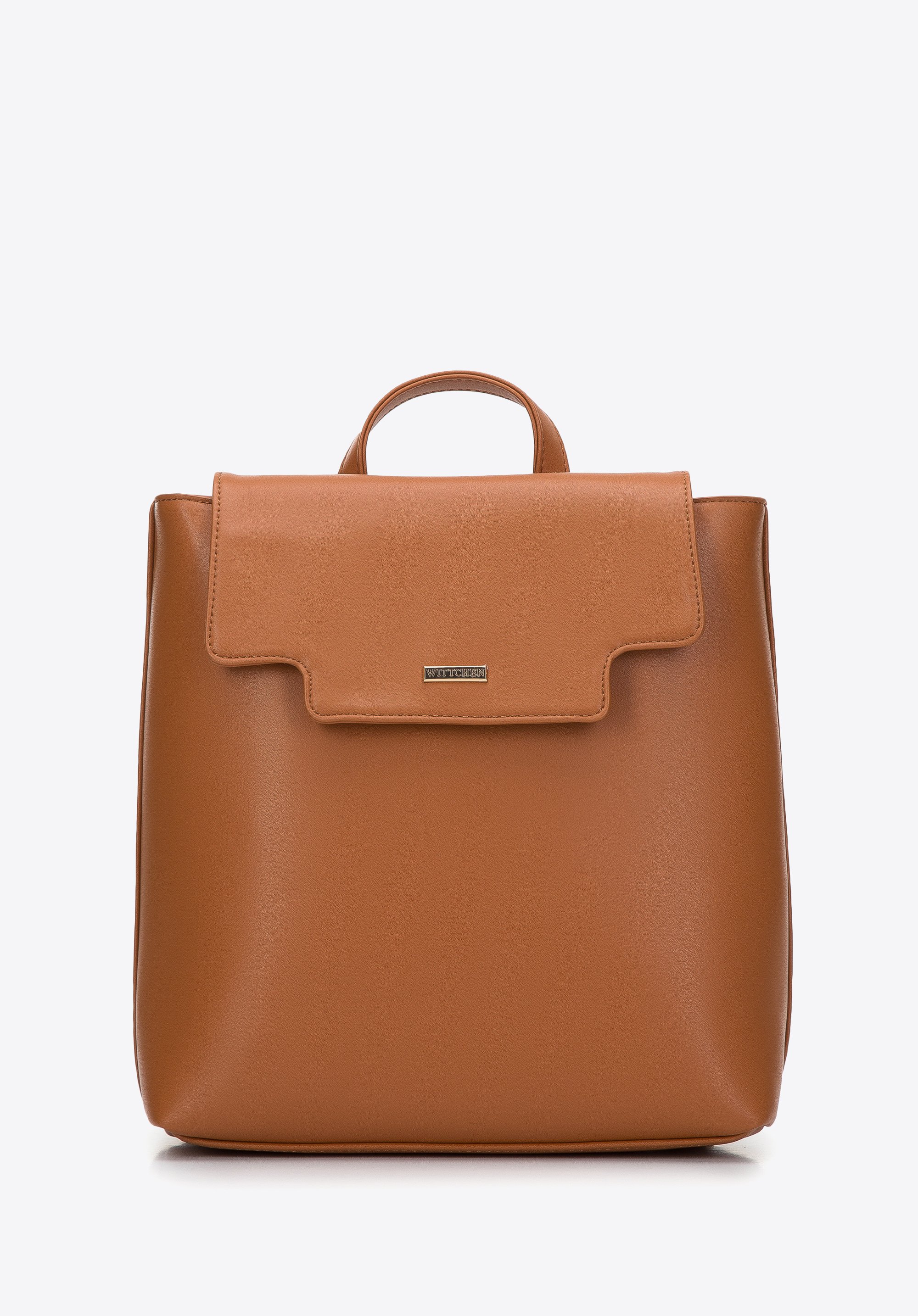 Damski plecak z ekoskóry z wyciętą klapą