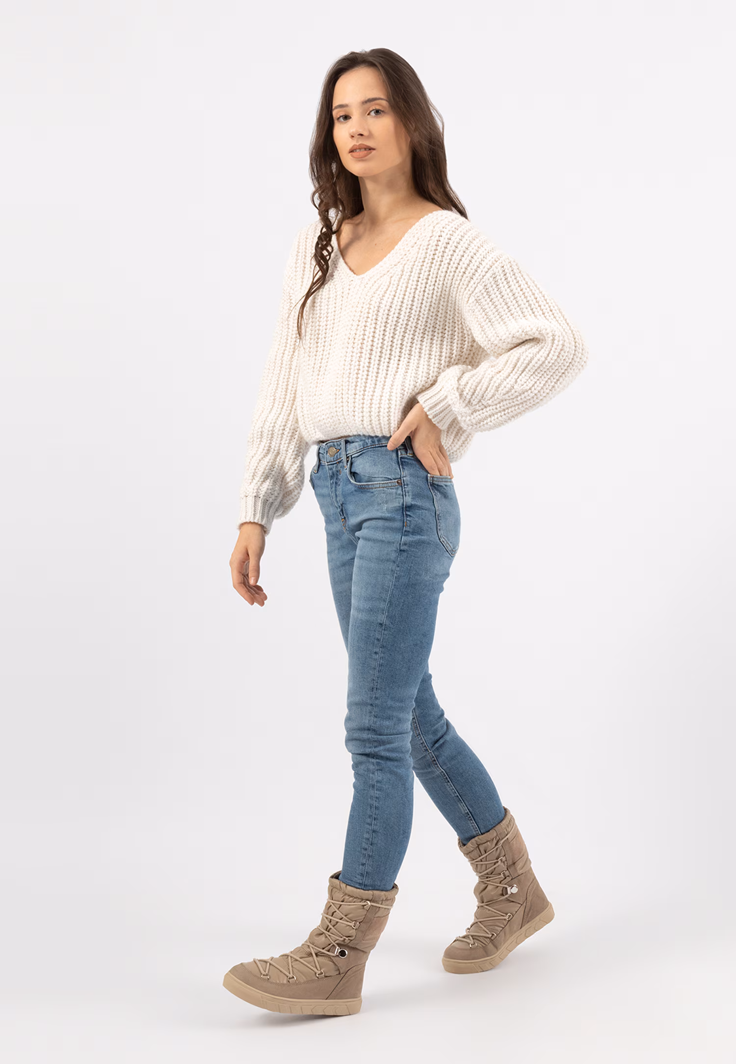 Beżowe wysokie śniegowce damskie RELAKS