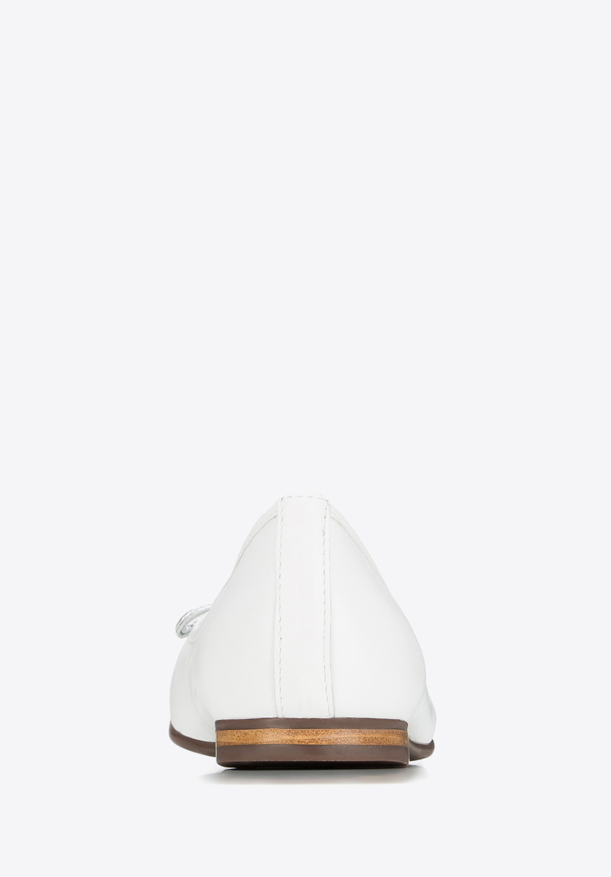 Baleriny skórzane z metalicznym noskiem