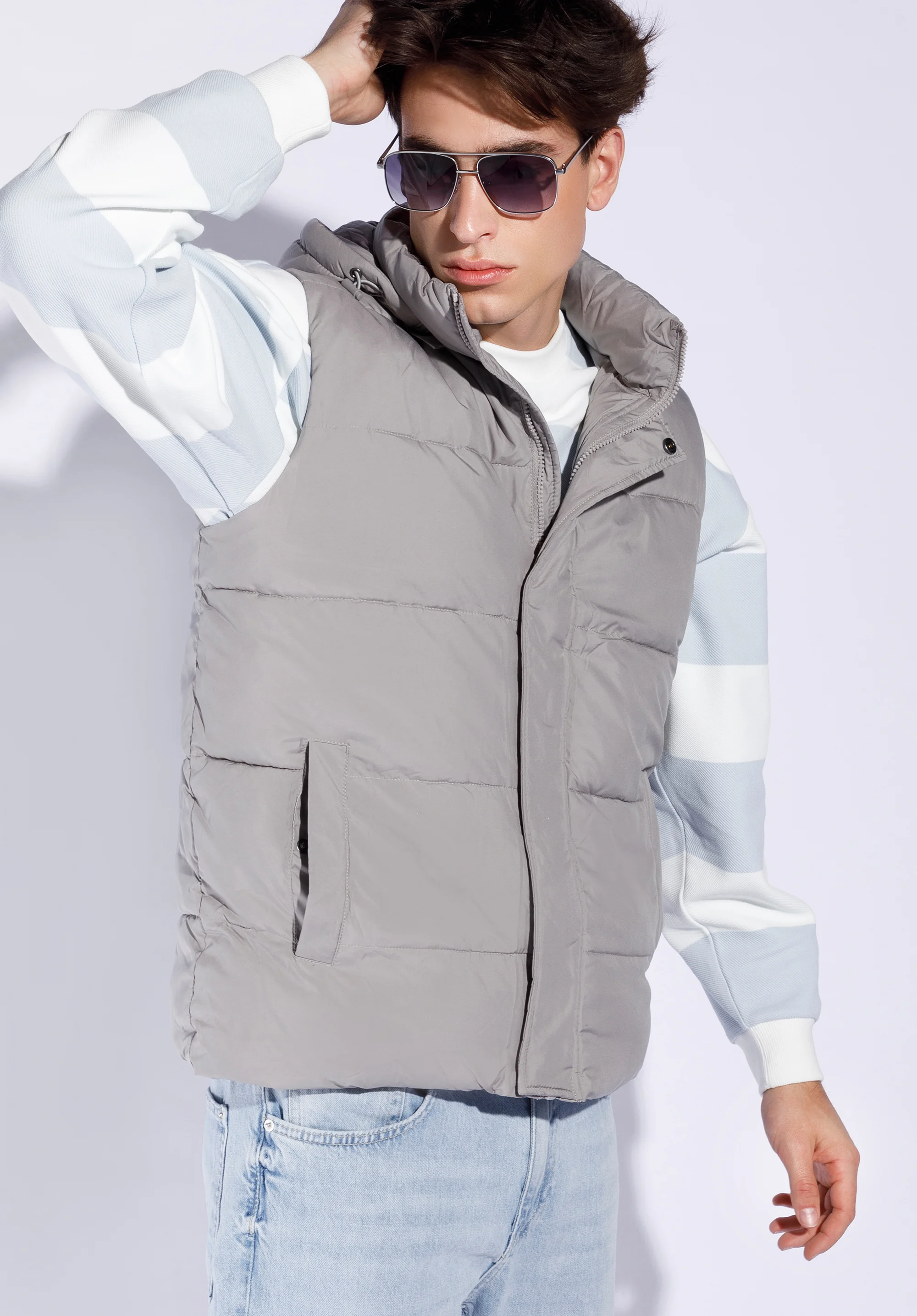 Męska kamizelka pikowana z odpinanym kapturem