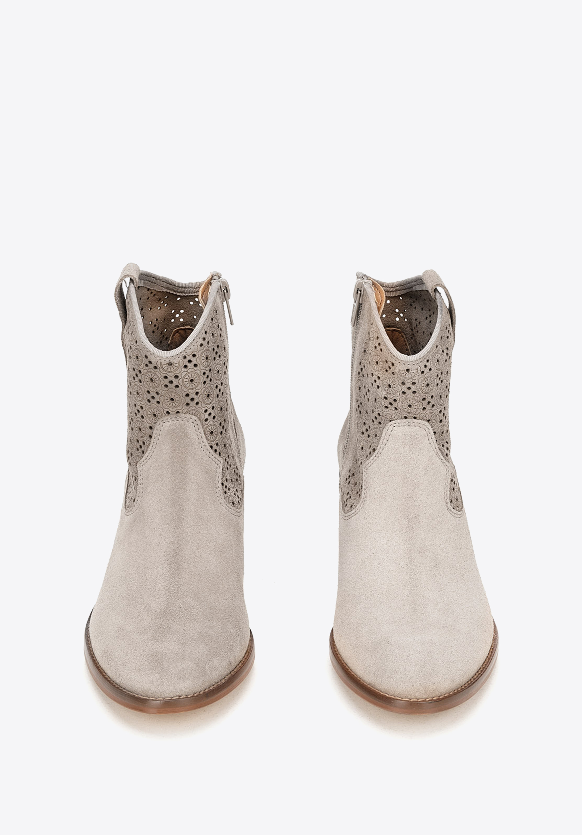 Kowbojki z ażurowego zamszu niskie