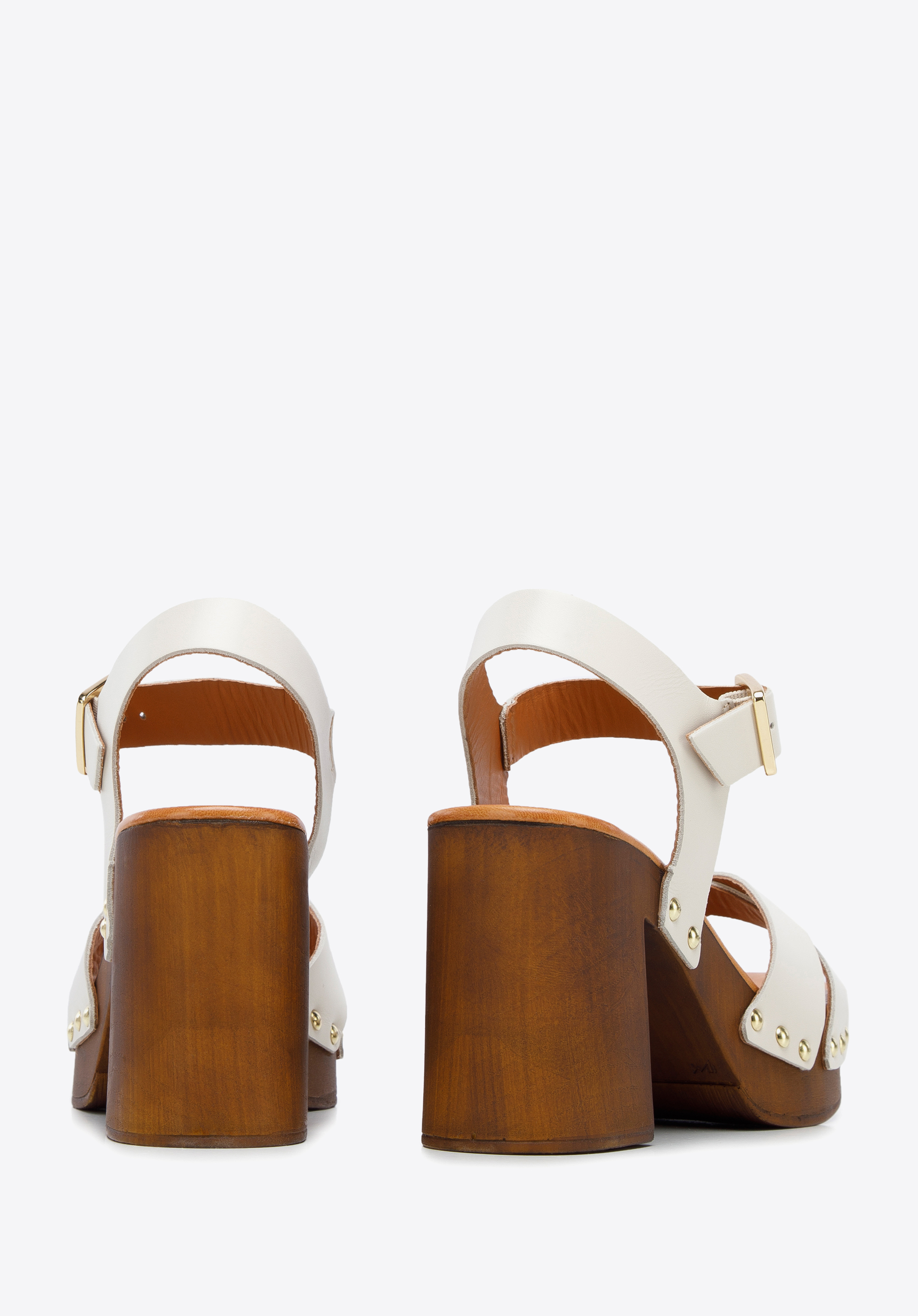 Damskie sandały skórzane z paskami na krzyż