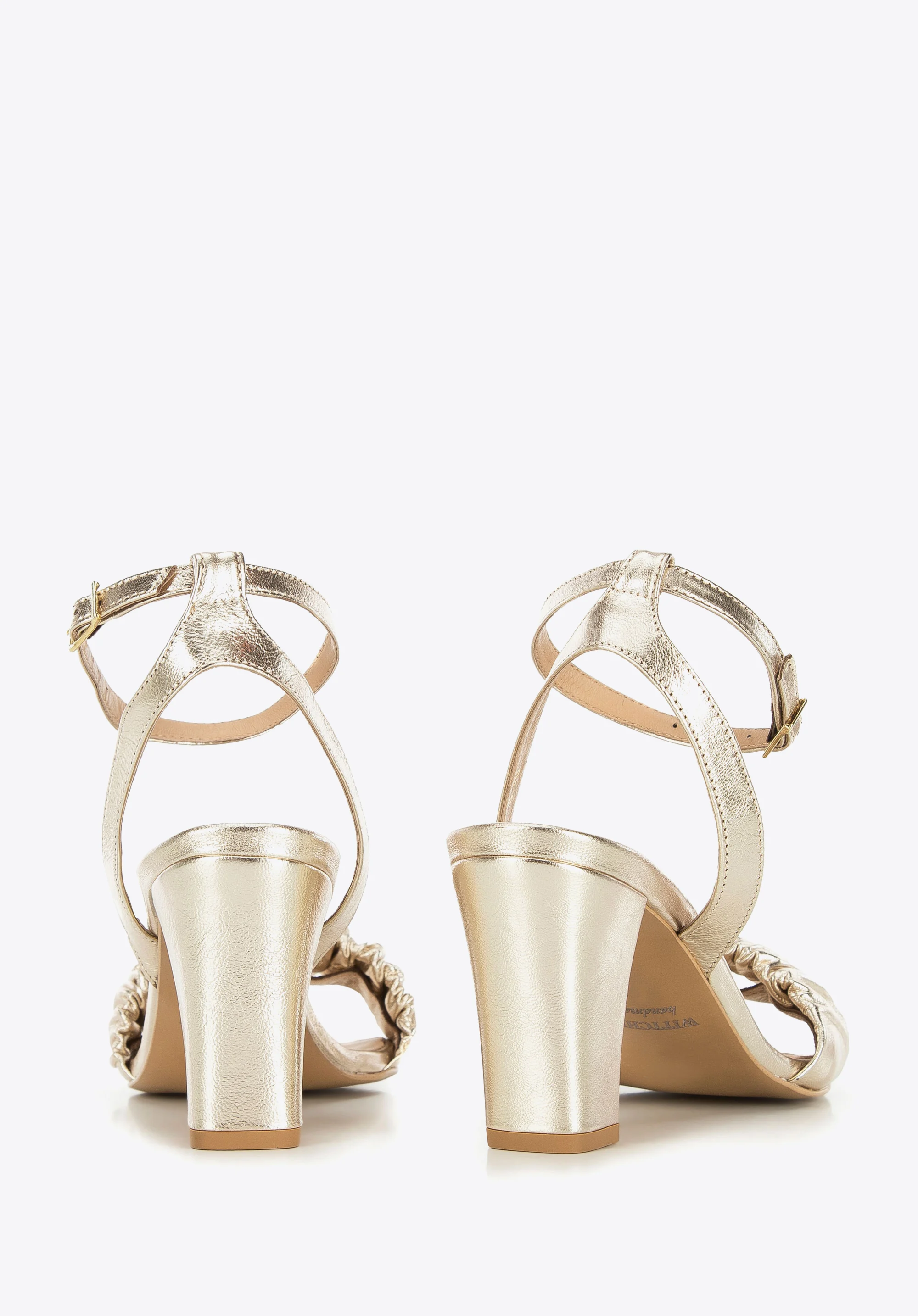 Damskie sandały z marszczonej skóry na słupku