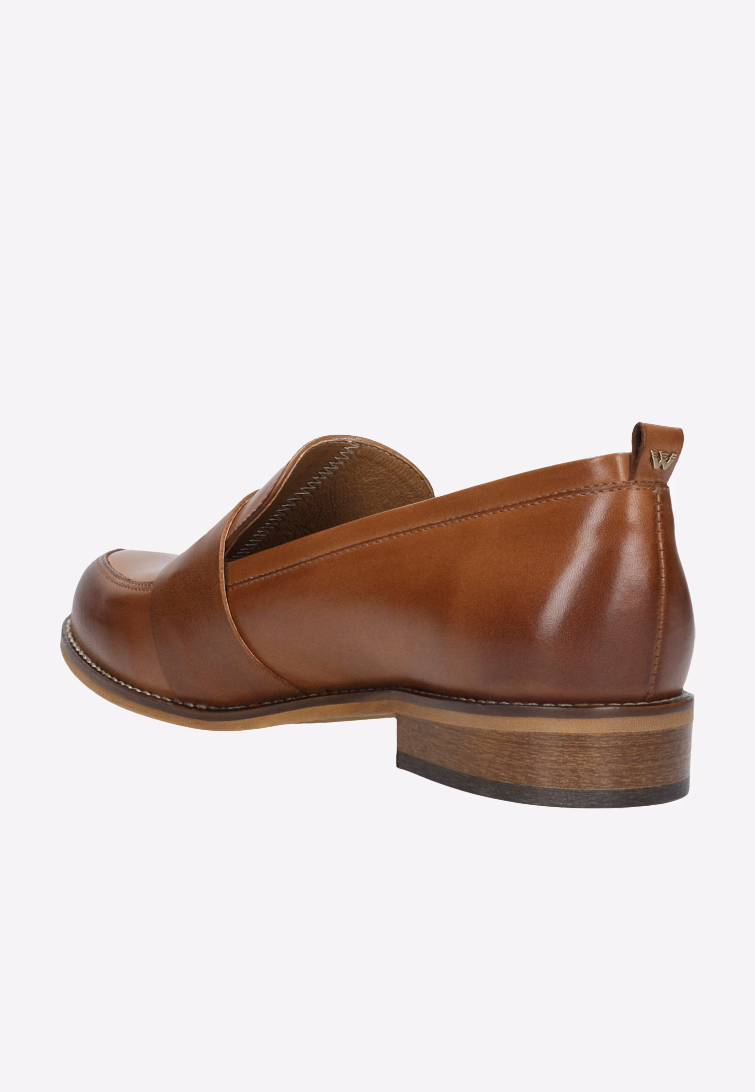 Jasnobrązowe mokasyny damskie ze skóry licowej