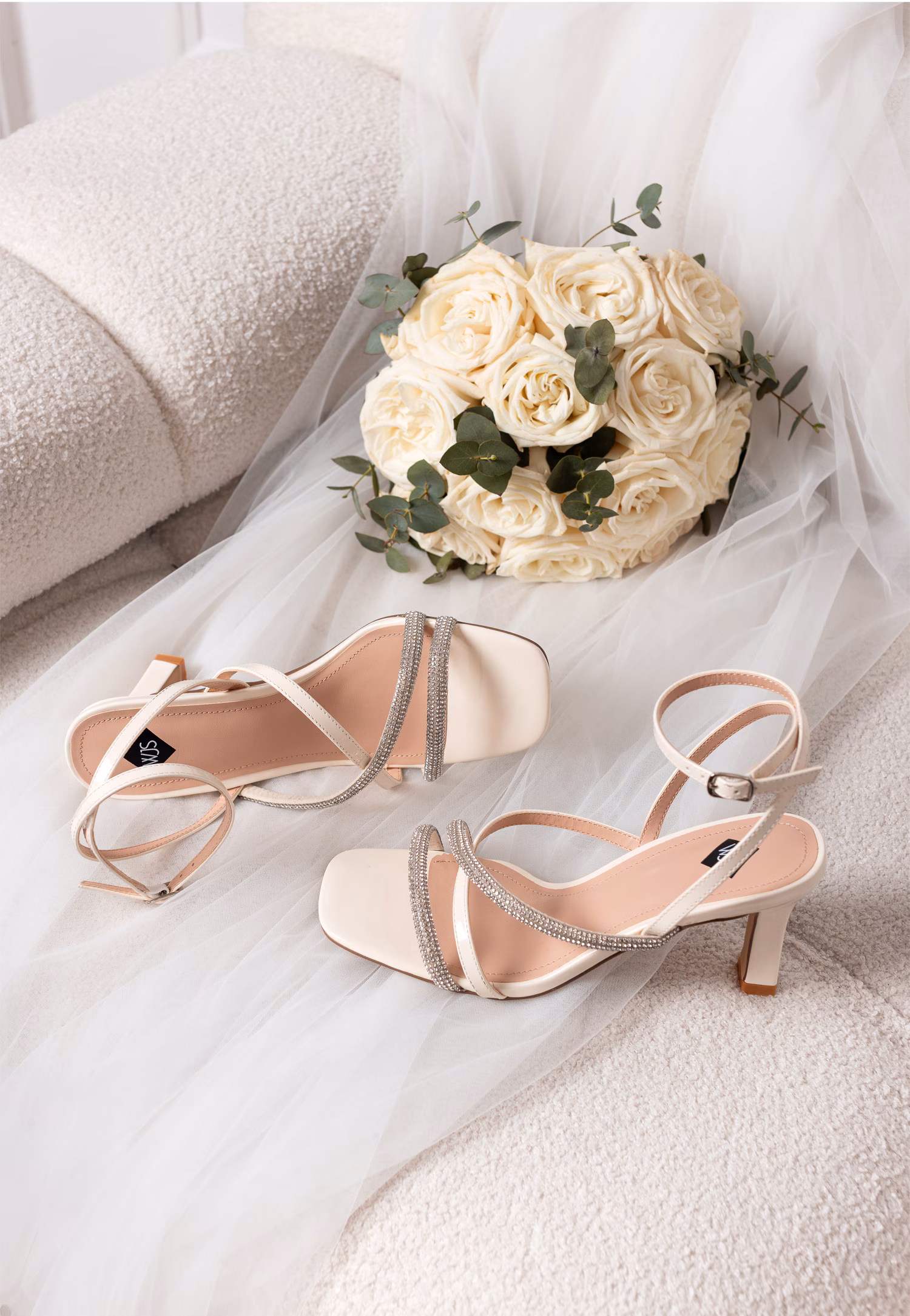 WJS beżowe sandały damskie z kryształkami