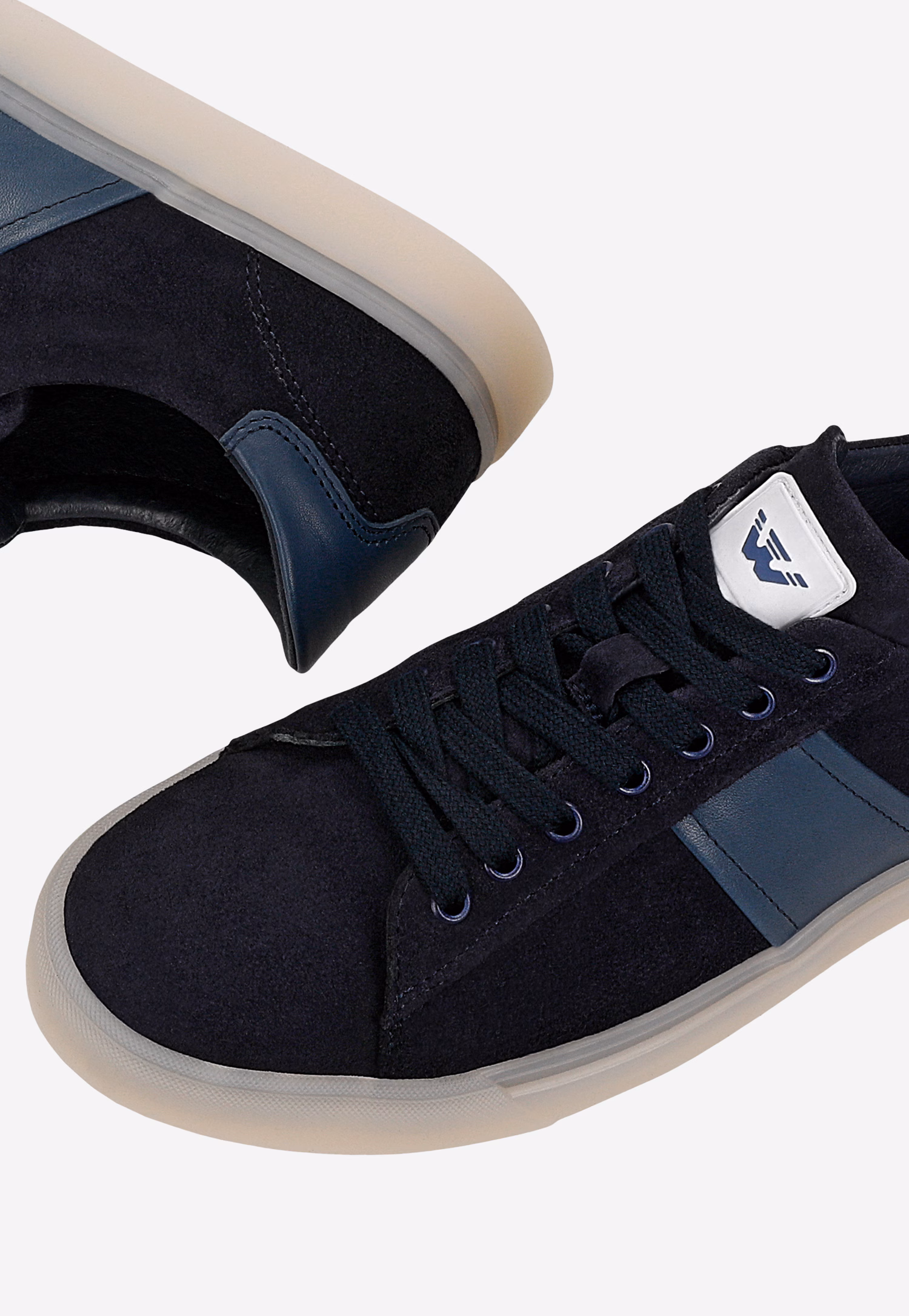 Brązowe trampki męskie z łączonych skór