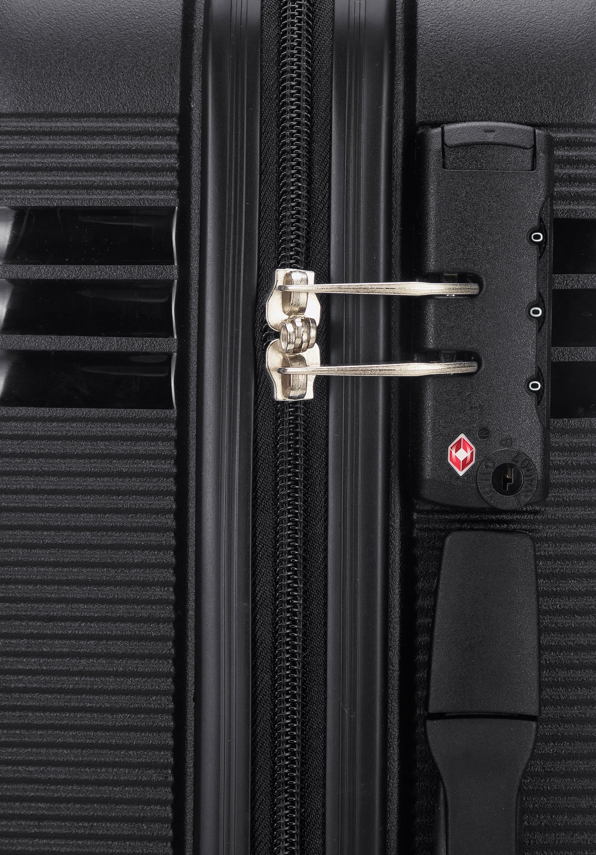 Średnia walizka z polipropylenu jednokolorowa