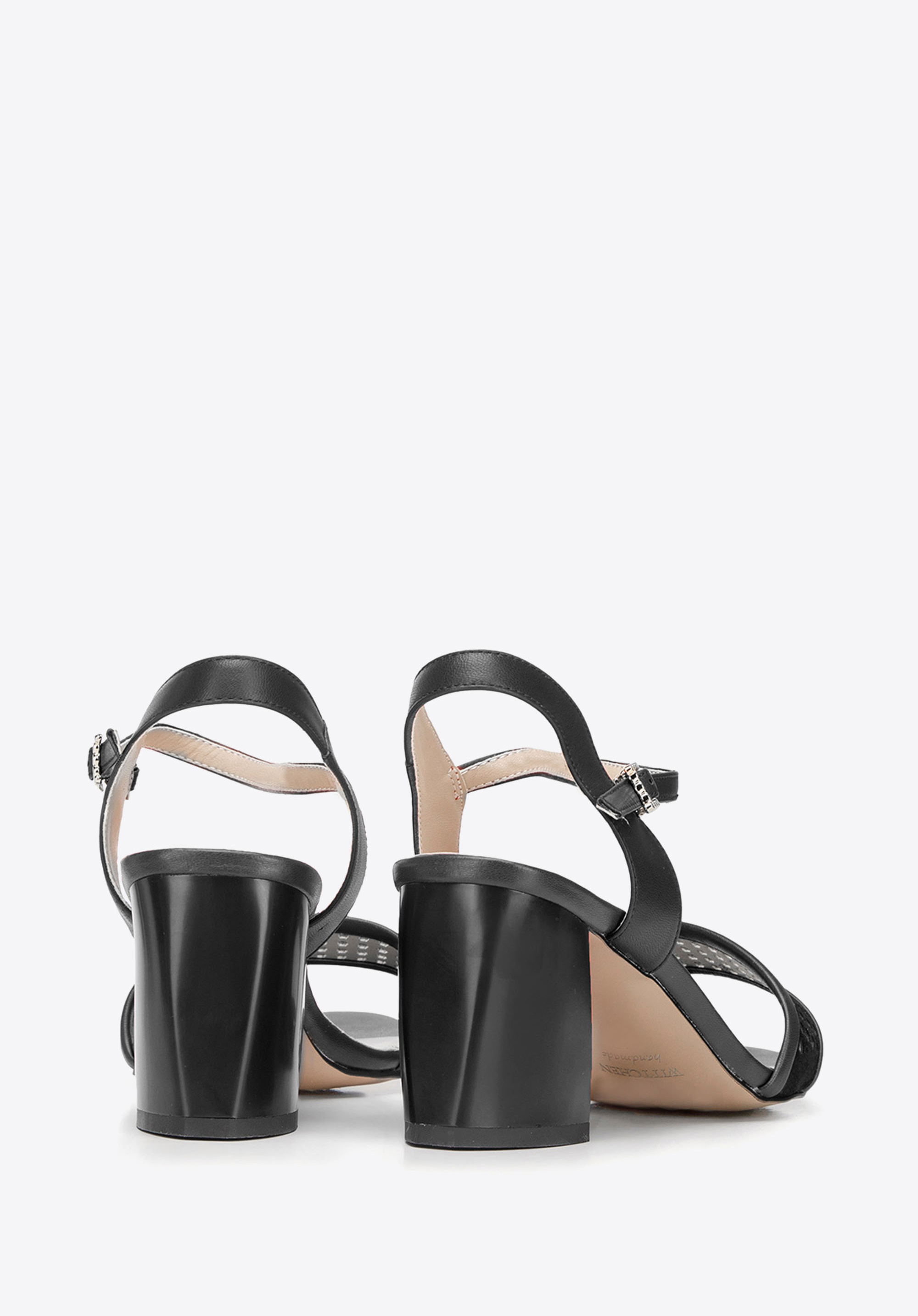 Damskie sandały zamszowe na słupku ażurowe