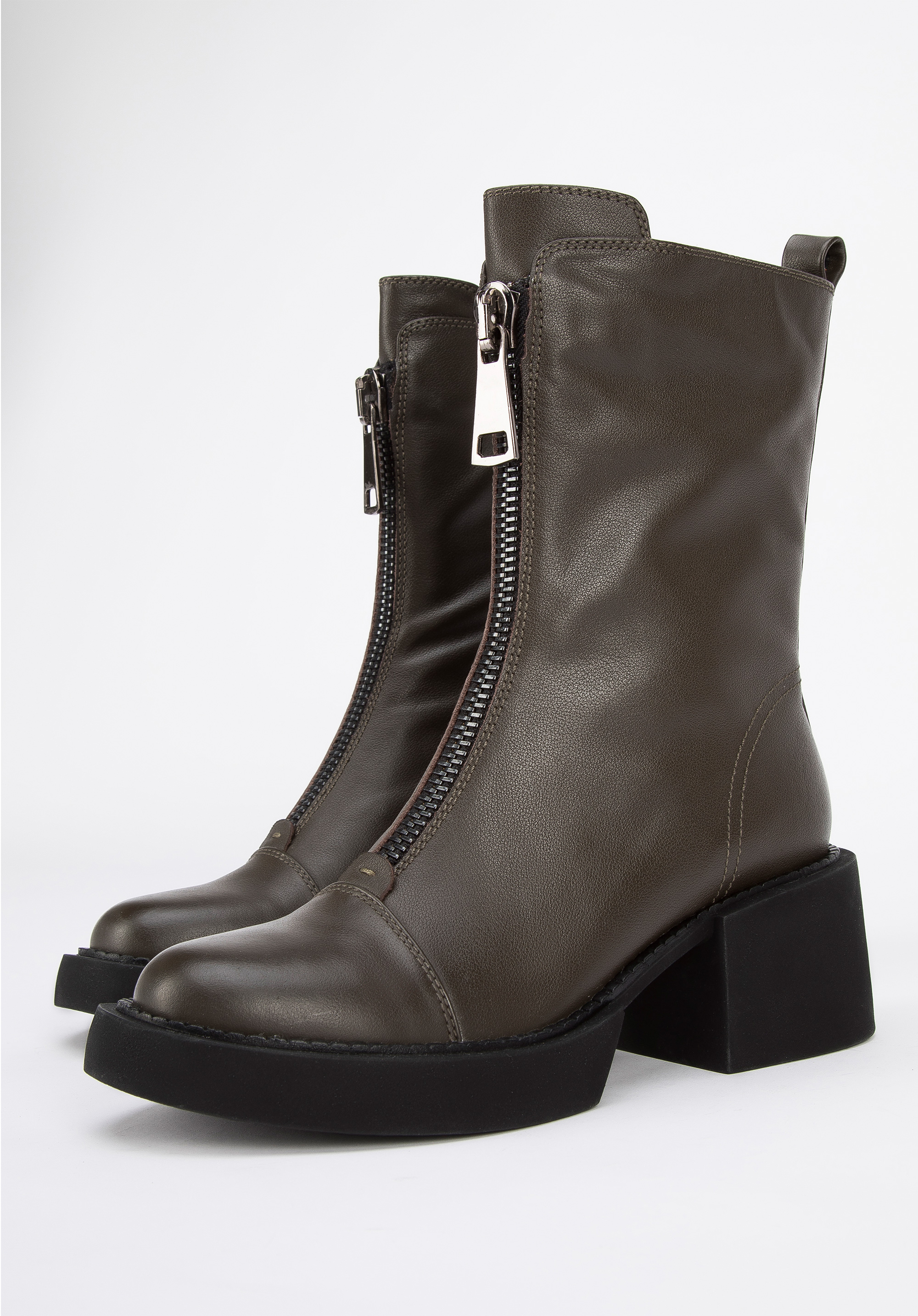 Botki skórzane z suwakiem na platformie